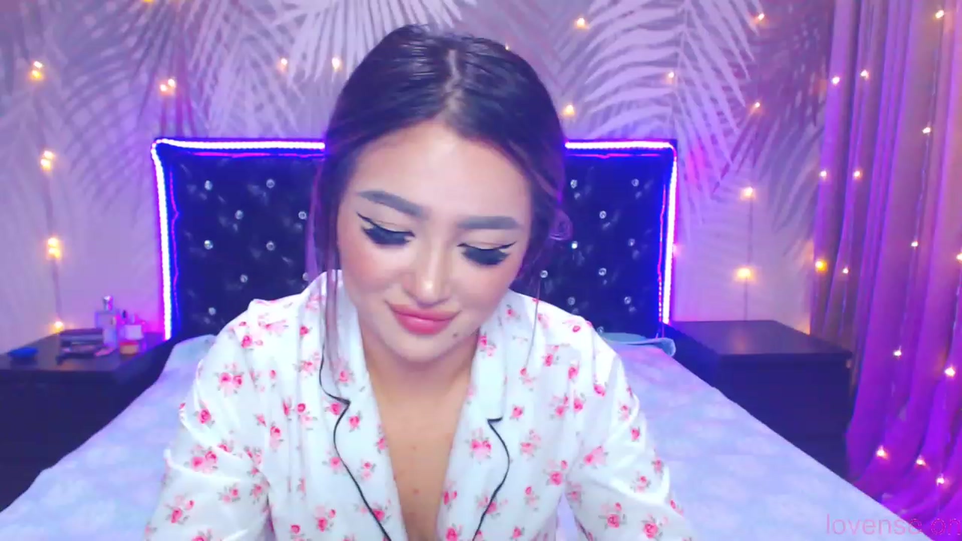 Gallery image thumbnail from MiraKyong's myfreecams stream on, 11/08/2023, 03:04 image 19 of 20