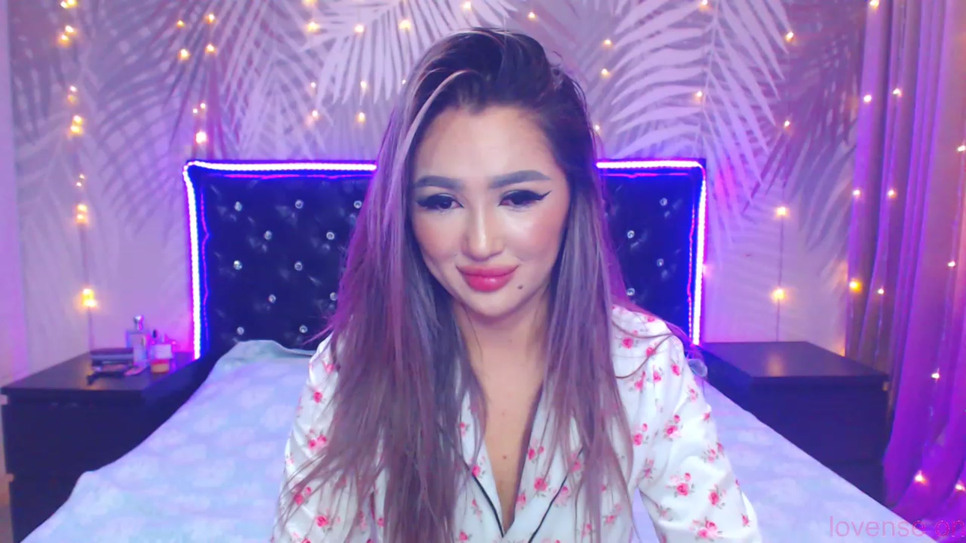 Gallery image thumbnail from MiraKyong's myfreecams stream on, 11/08/2023, 06:22 image 5 of 20