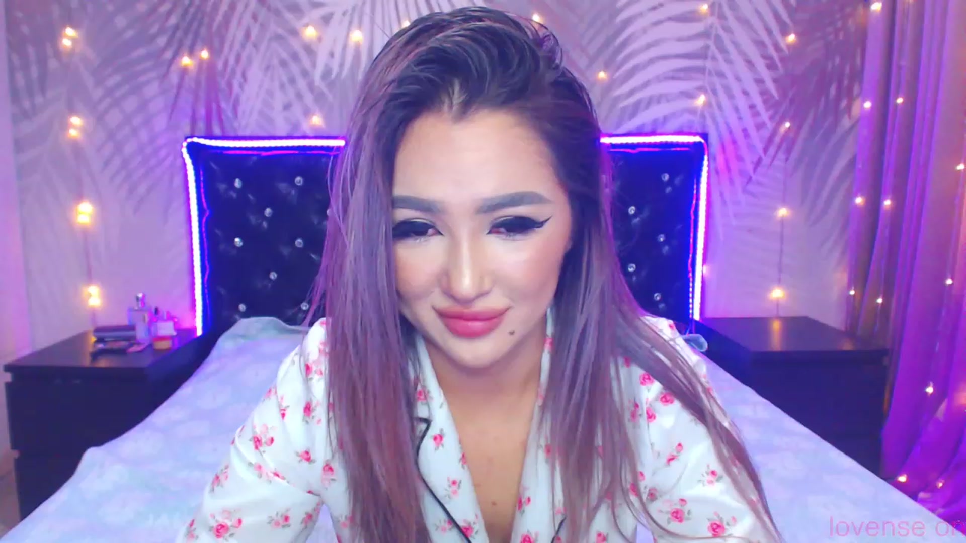 Gallery image thumbnail from MiraKyong's myfreecams stream on, 11/08/2023, 06:22 image 1 of 20