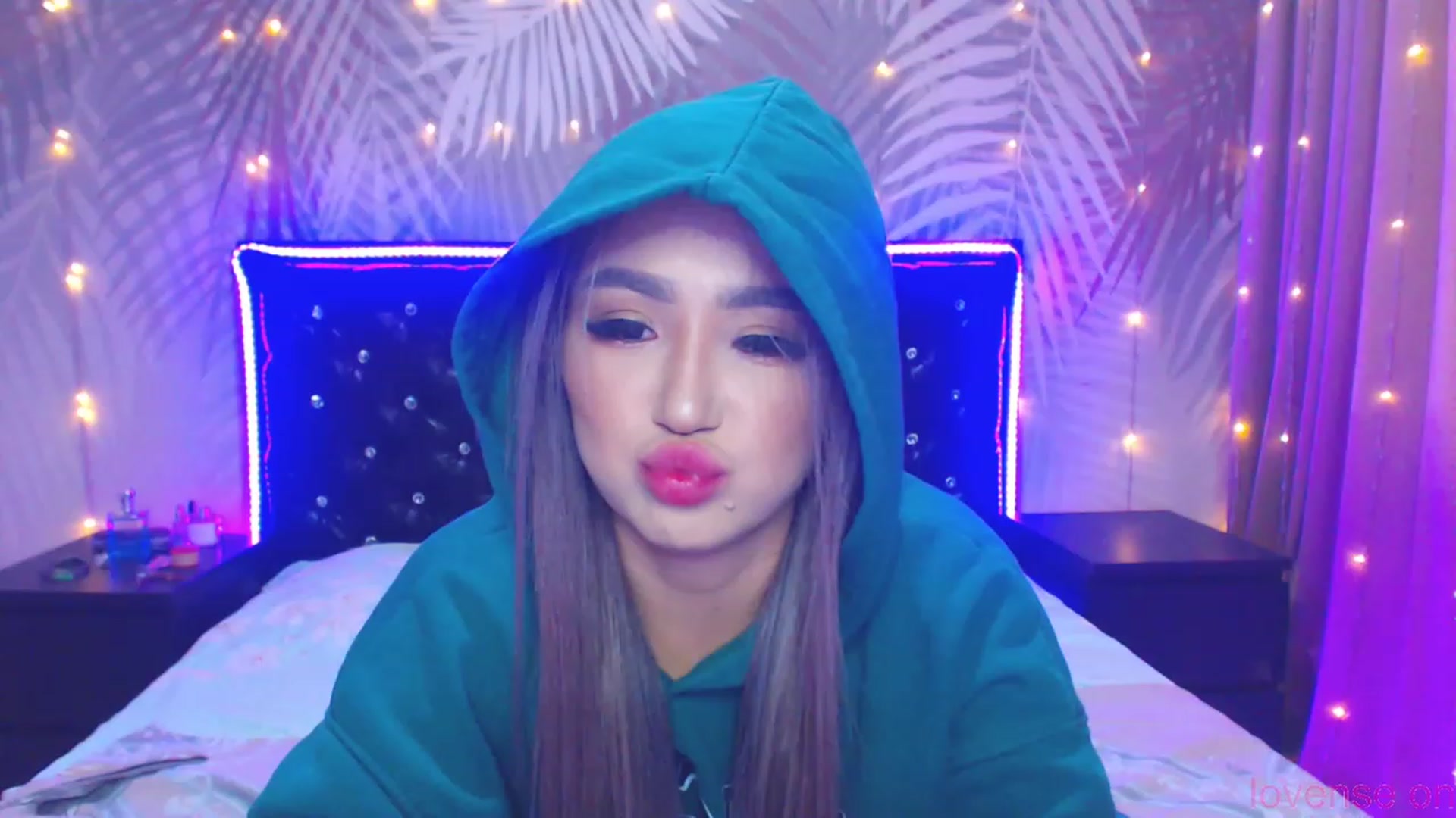 Gallery image thumbnail from MiraKyong's myfreecams stream on, 11/15/2023, 07:06 image 4 of 20