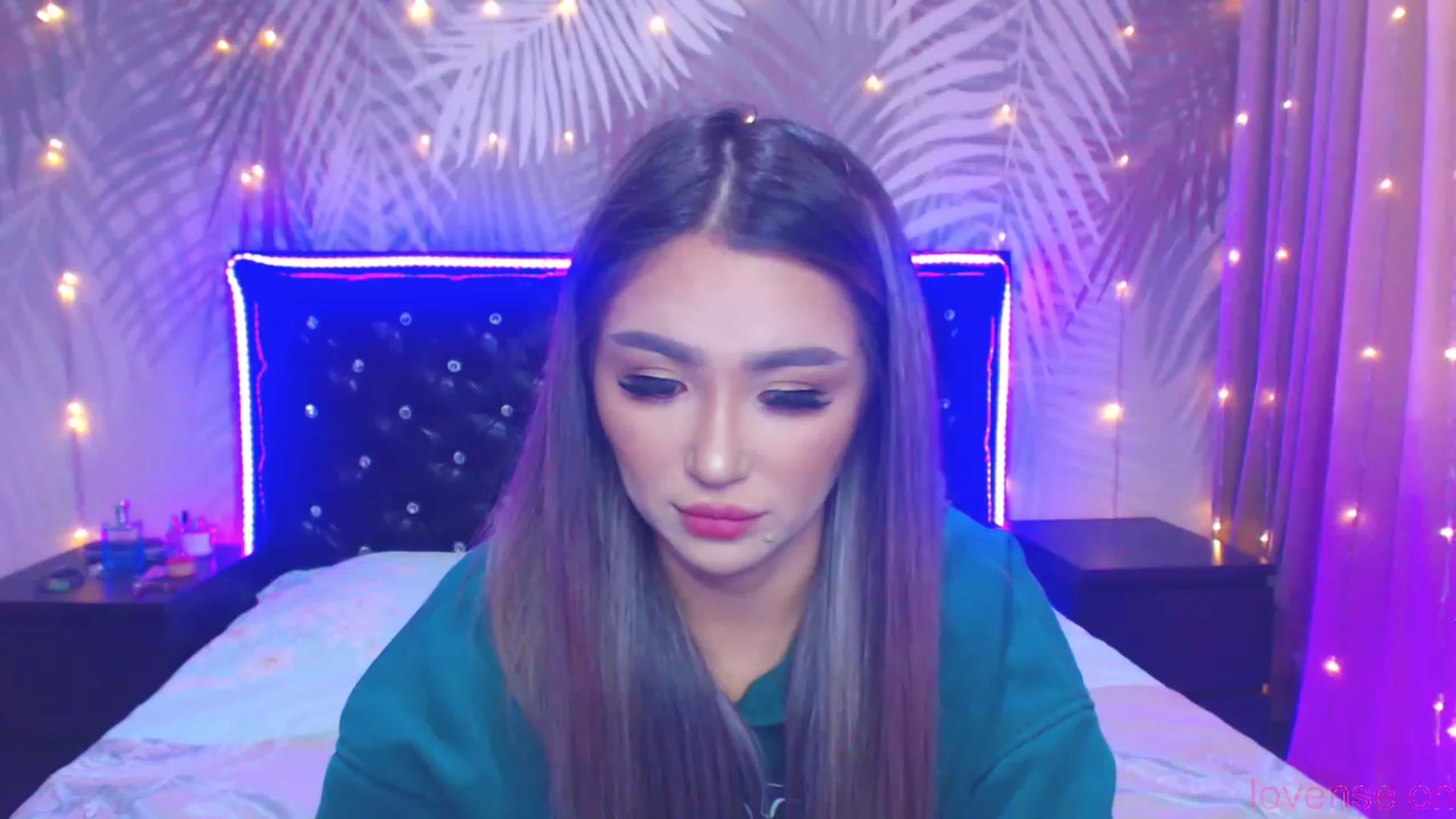 Gallery image thumbnail from MiraKyong's myfreecams stream on, 11/15/2023, 07:06 image 17 of 20