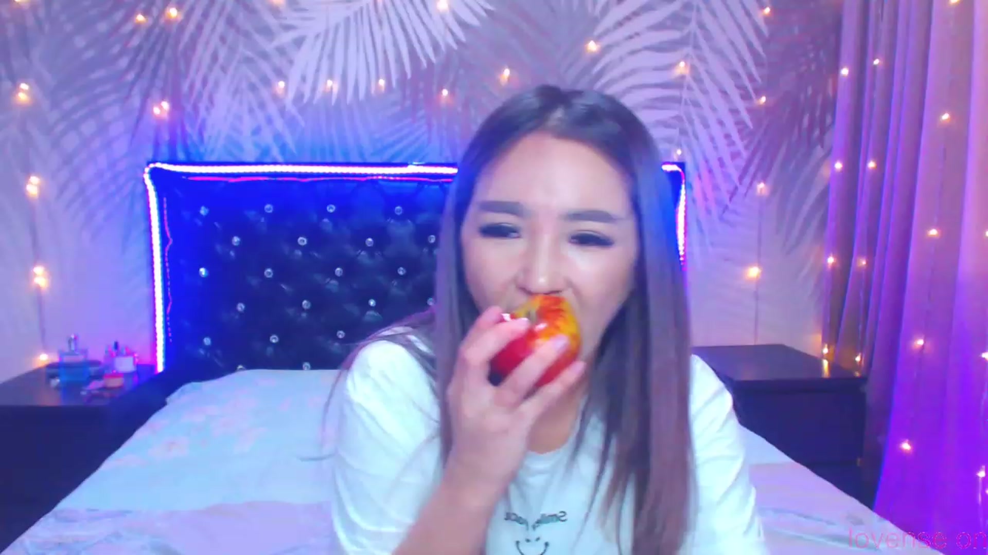 Gallery image thumbnail from MiraKyong's myfreecams stream on, 11/17/2023, 04:05 image 20 of 20