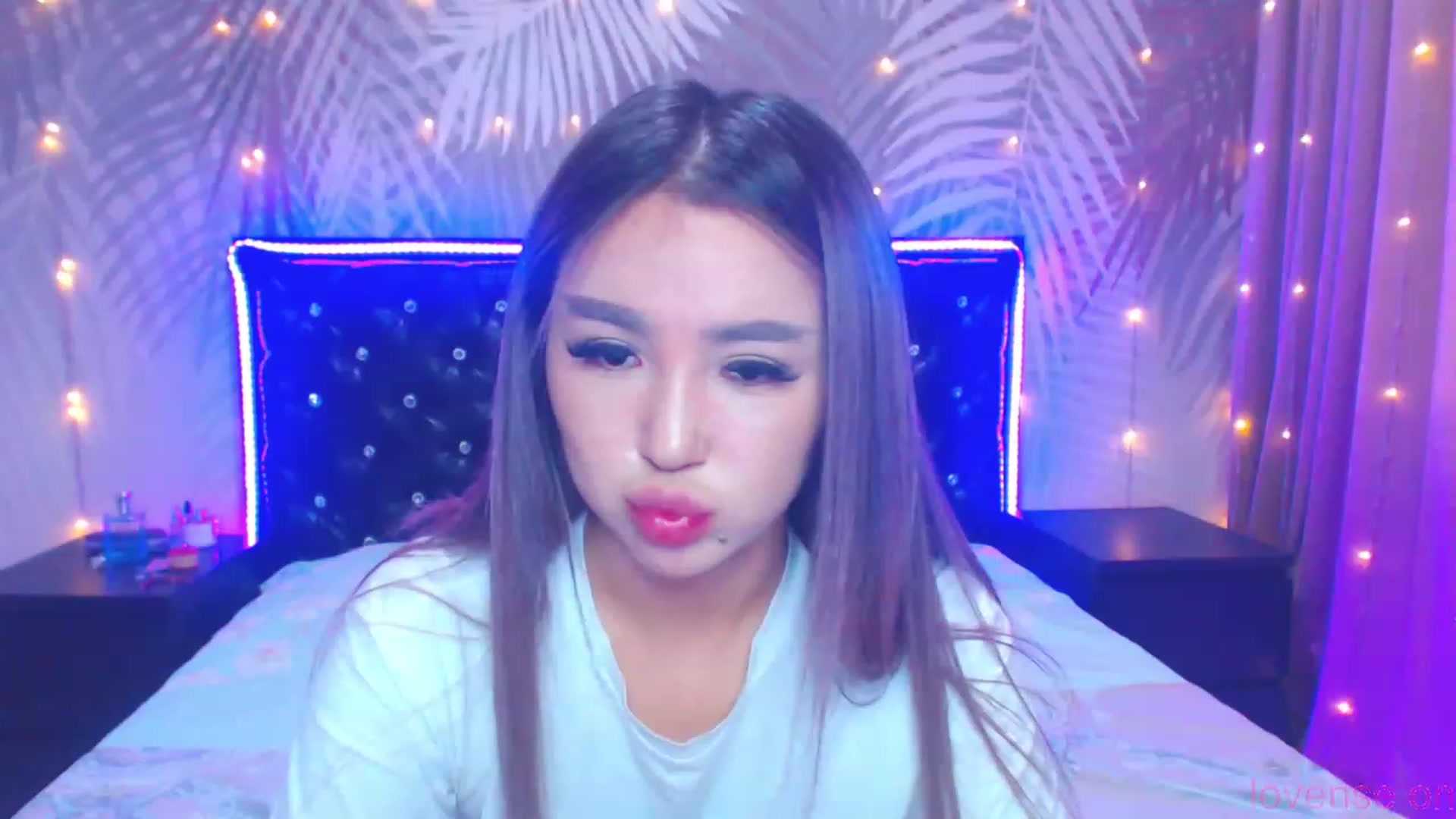 Gallery image thumbnail from MiraKyong's myfreecams stream on, 11/17/2023, 04:05 image 17 of 20