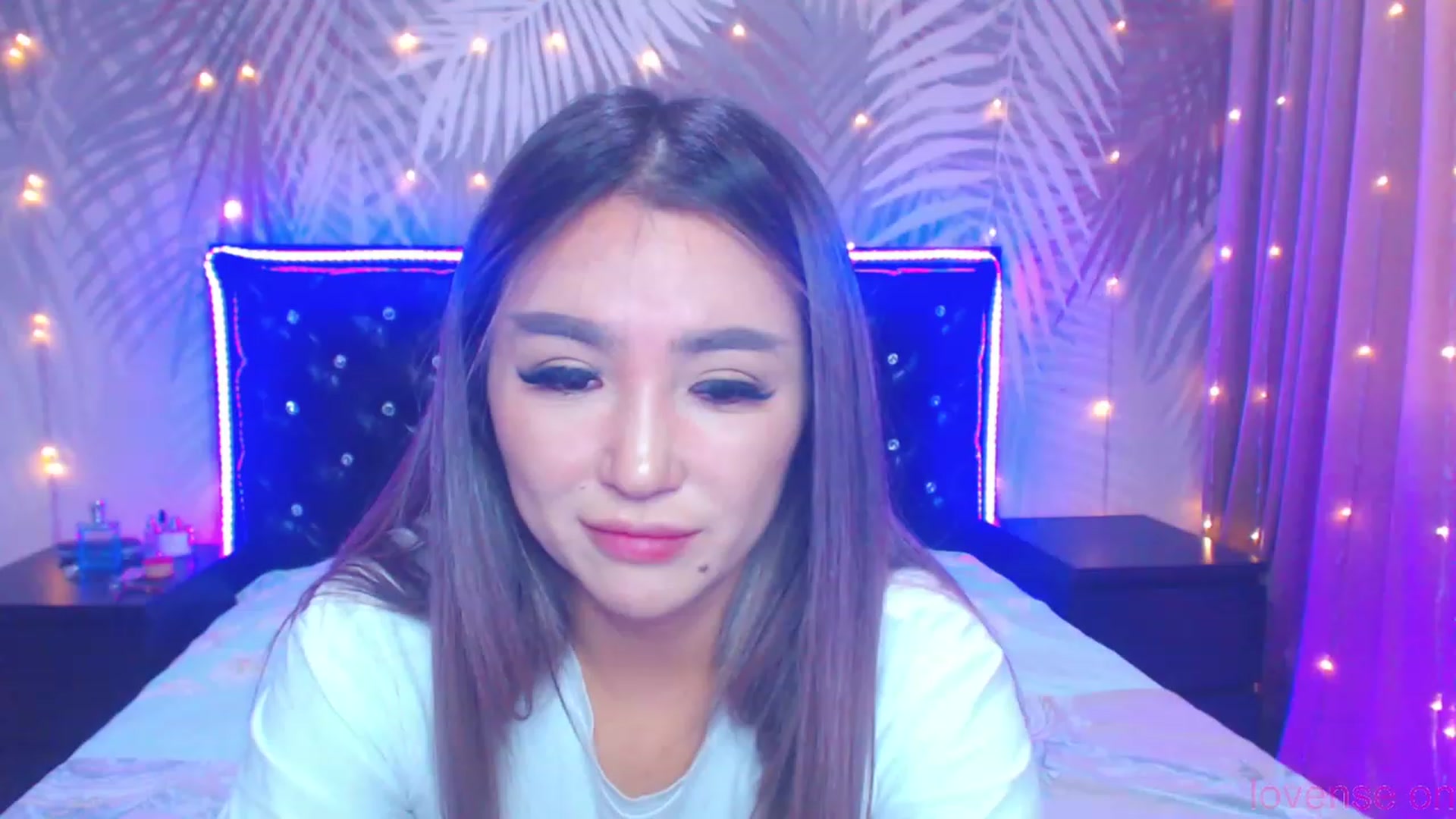Gallery image thumbnail from MiraKyong's myfreecams stream on, 11/17/2023, 04:05 image 19 of 20