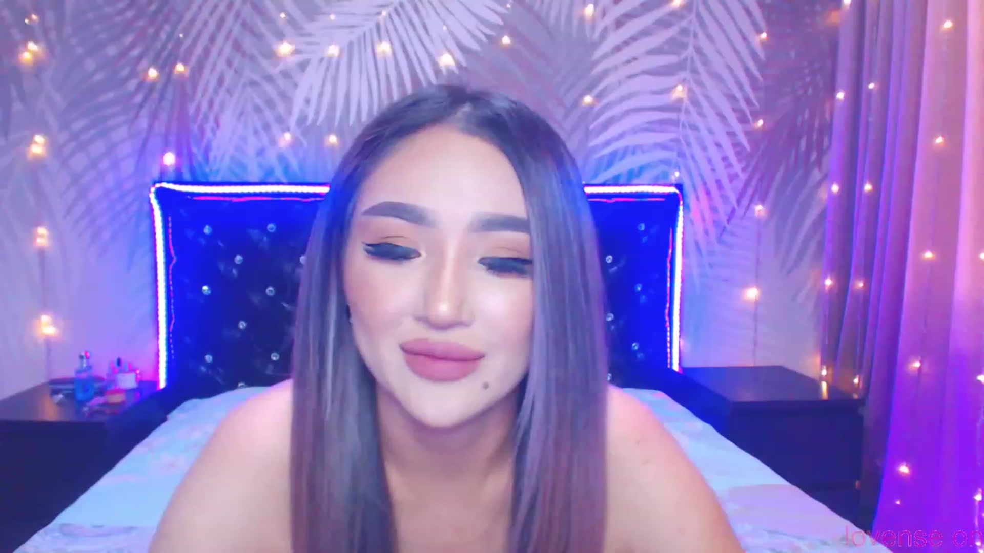 Gallery image thumbnail from MiraKyong's myfreecams stream on, 11/17/2023, 07:22 image 12 of 20