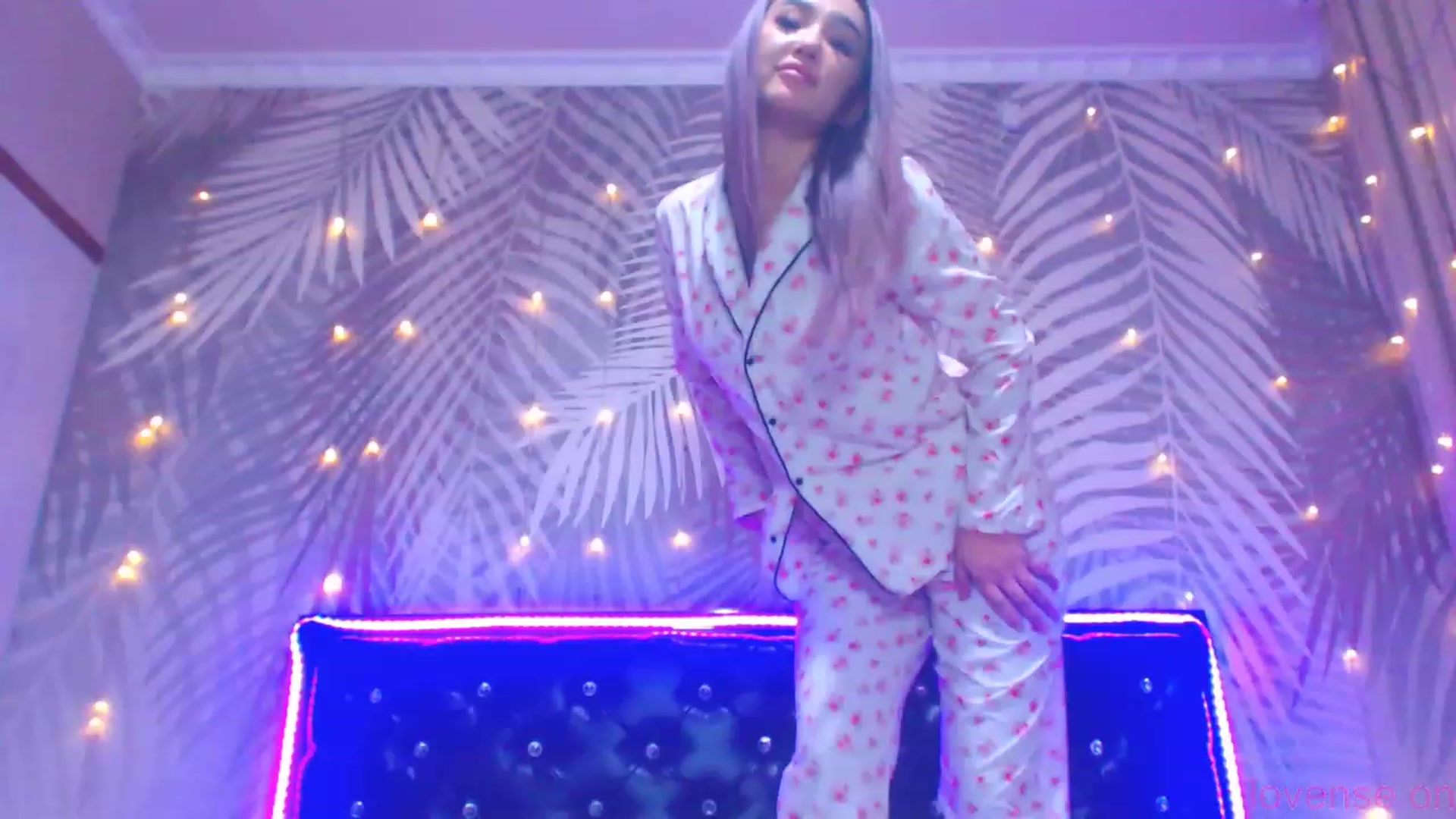 Gallery image thumbnail from MiraKyong's myfreecams stream on, 11/18/2023, 02:30 image 15 of 20