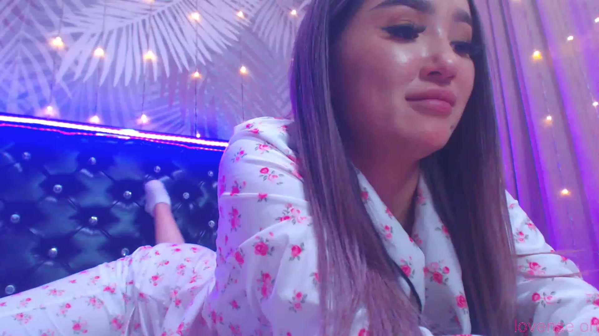Gallery image thumbnail from MiraKyong's myfreecams stream on, 11/18/2023, 02:30 image 10 of 20