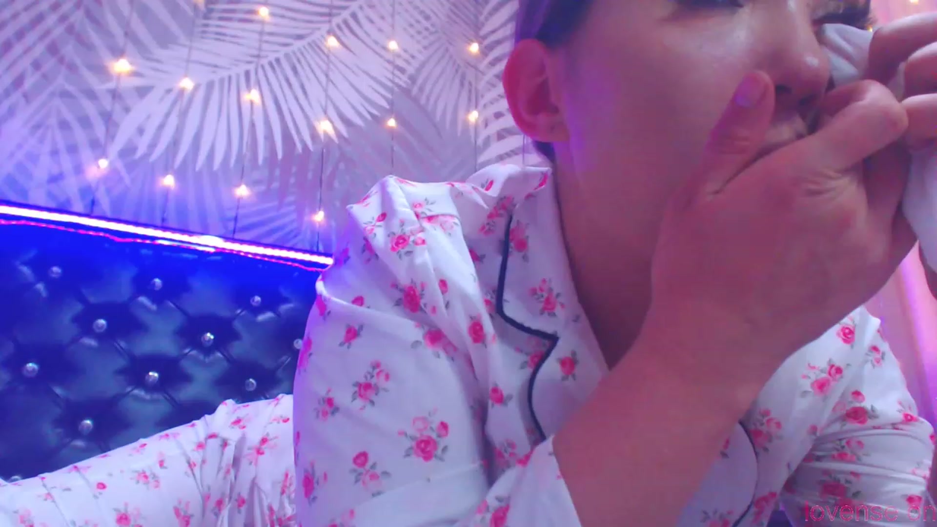 Gallery image thumbnail from MiraKyong's myfreecams stream on, 11/18/2023, 07:06 image 10 of 20