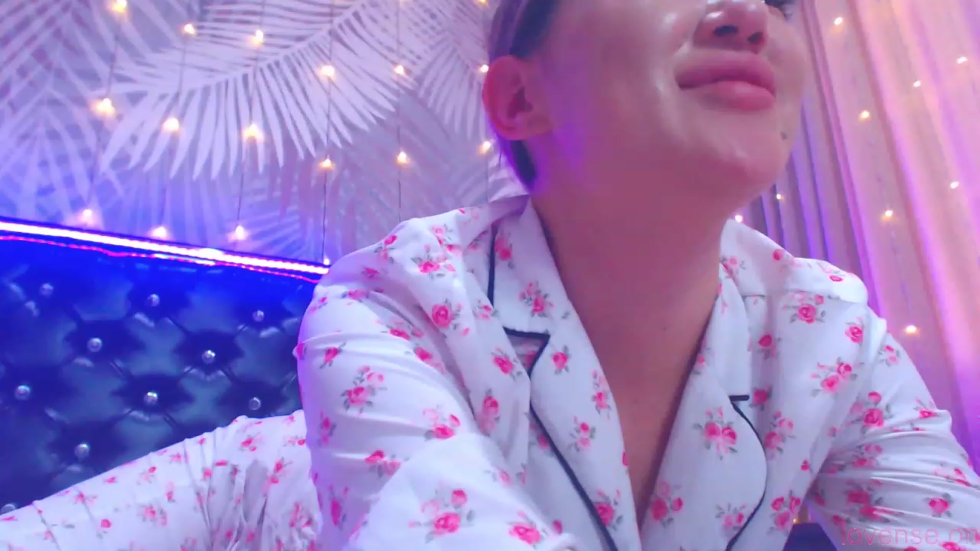 Gallery image thumbnail from MiraKyong's myfreecams stream on, 11/18/2023, 07:06 image 11 of 20