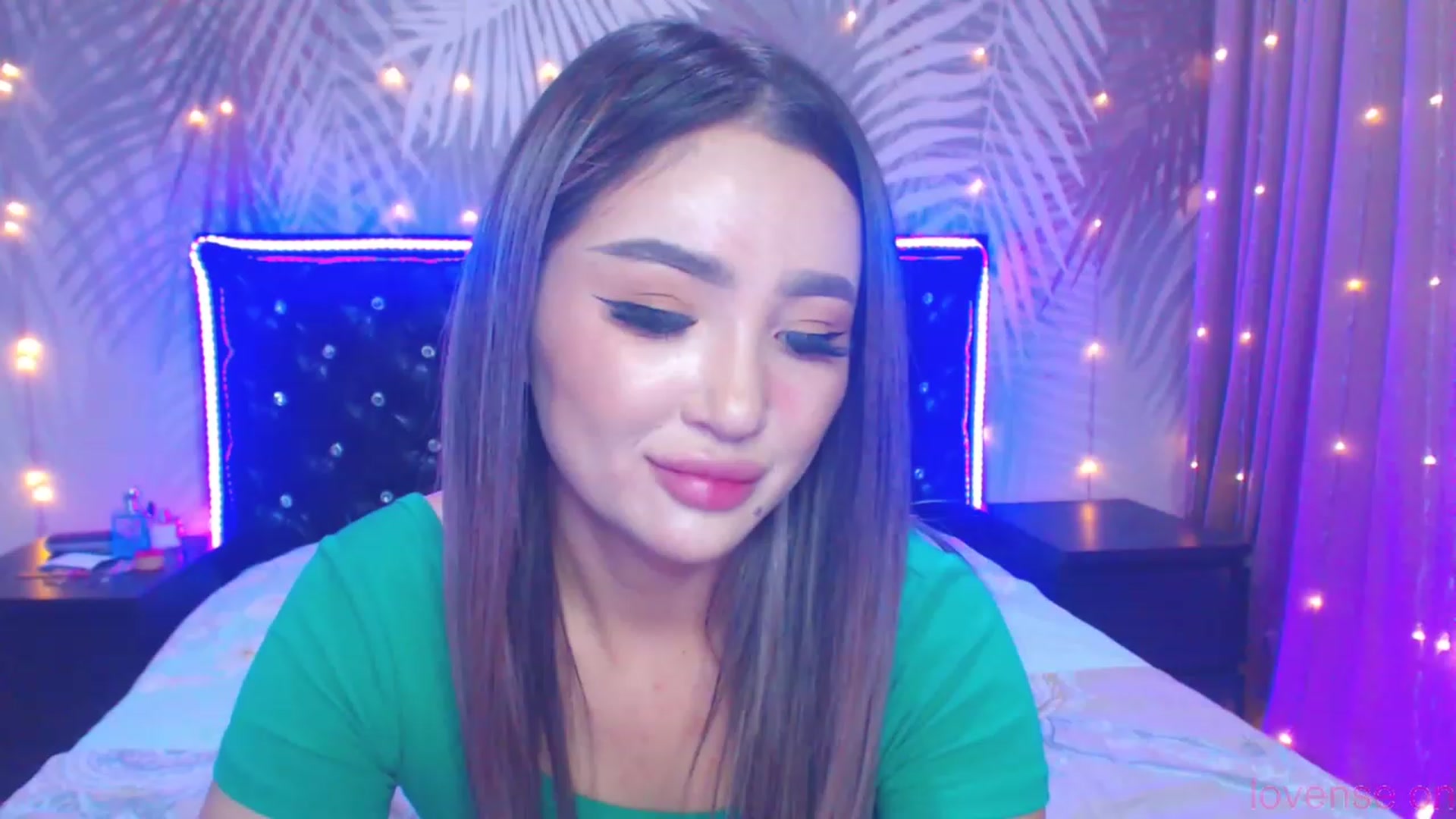 Gallery image thumbnail from MiraKyong's myfreecams stream on, 11/19/2023, 02:08 image 10 of 20