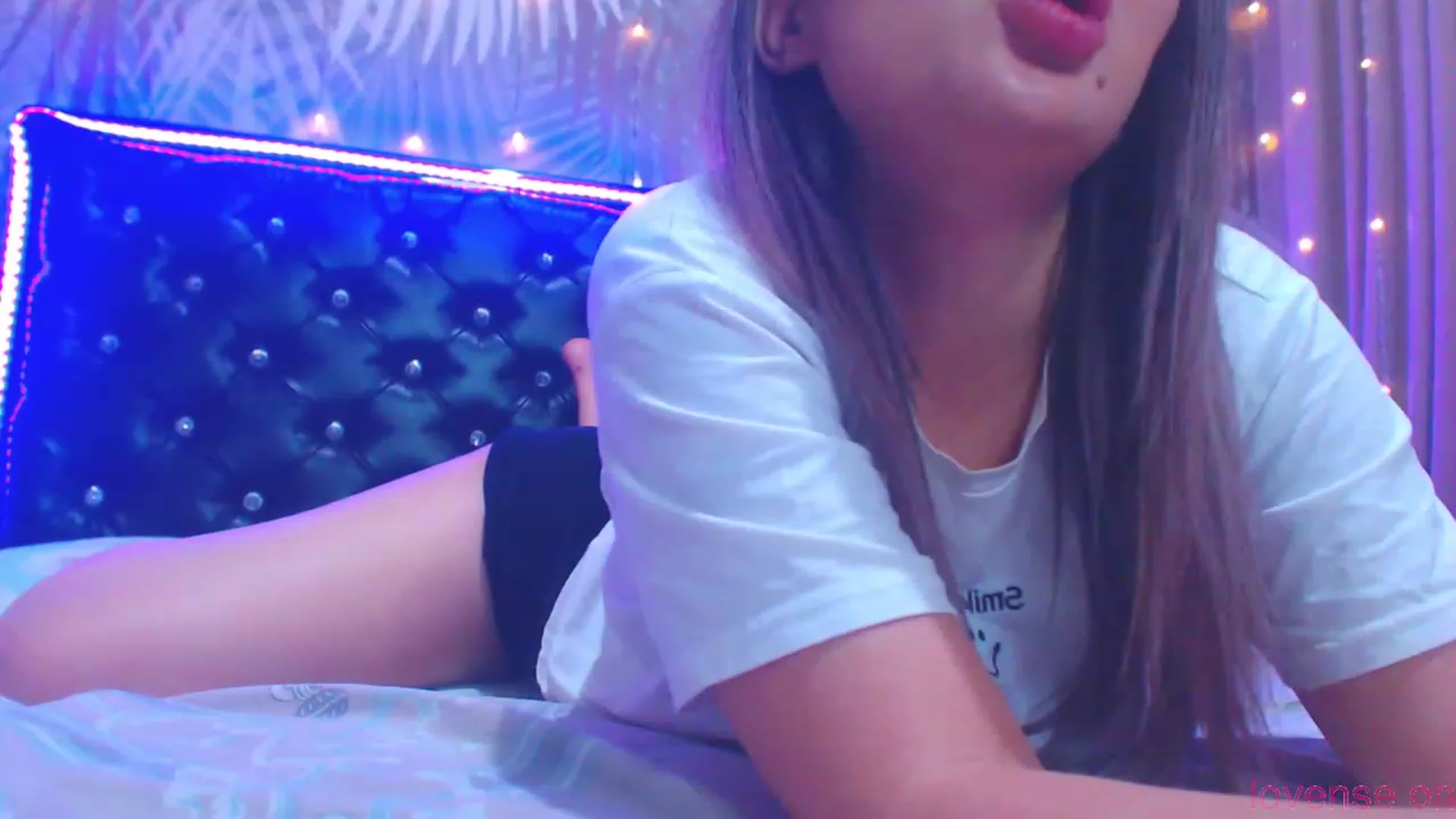 Gallery image thumbnail from MiraKyong's myfreecams stream on, 11/21/2023, 02:32 image 17 of 20