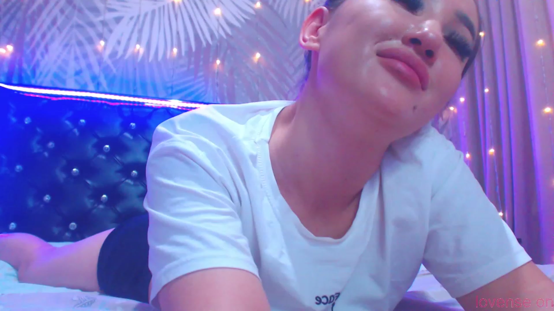 Gallery image thumbnail from MiraKyong's myfreecams stream on, 11/21/2023, 04:58 image 14 of 20