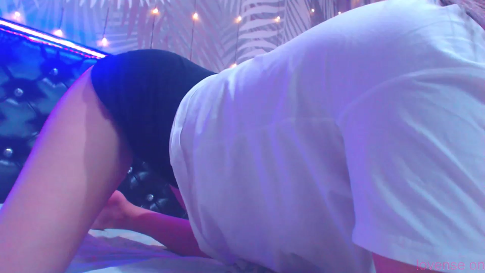 Gallery image thumbnail from MiraKyong's myfreecams stream on, 11/21/2023, 07:05 image 15 of 20