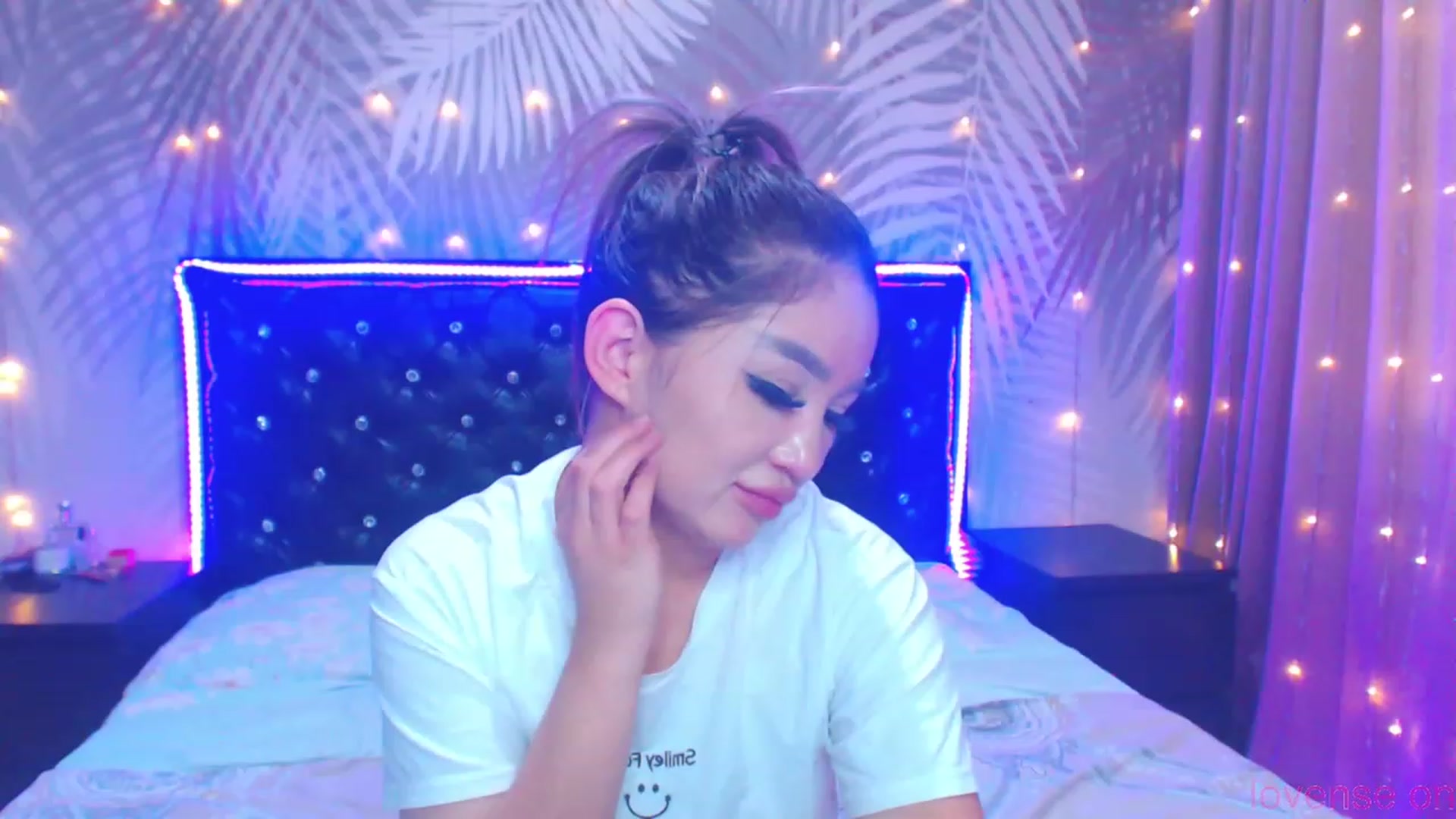Gallery image thumbnail from MiraKyong's myfreecams stream on, 11/21/2023, 07:05 image 1 of 20