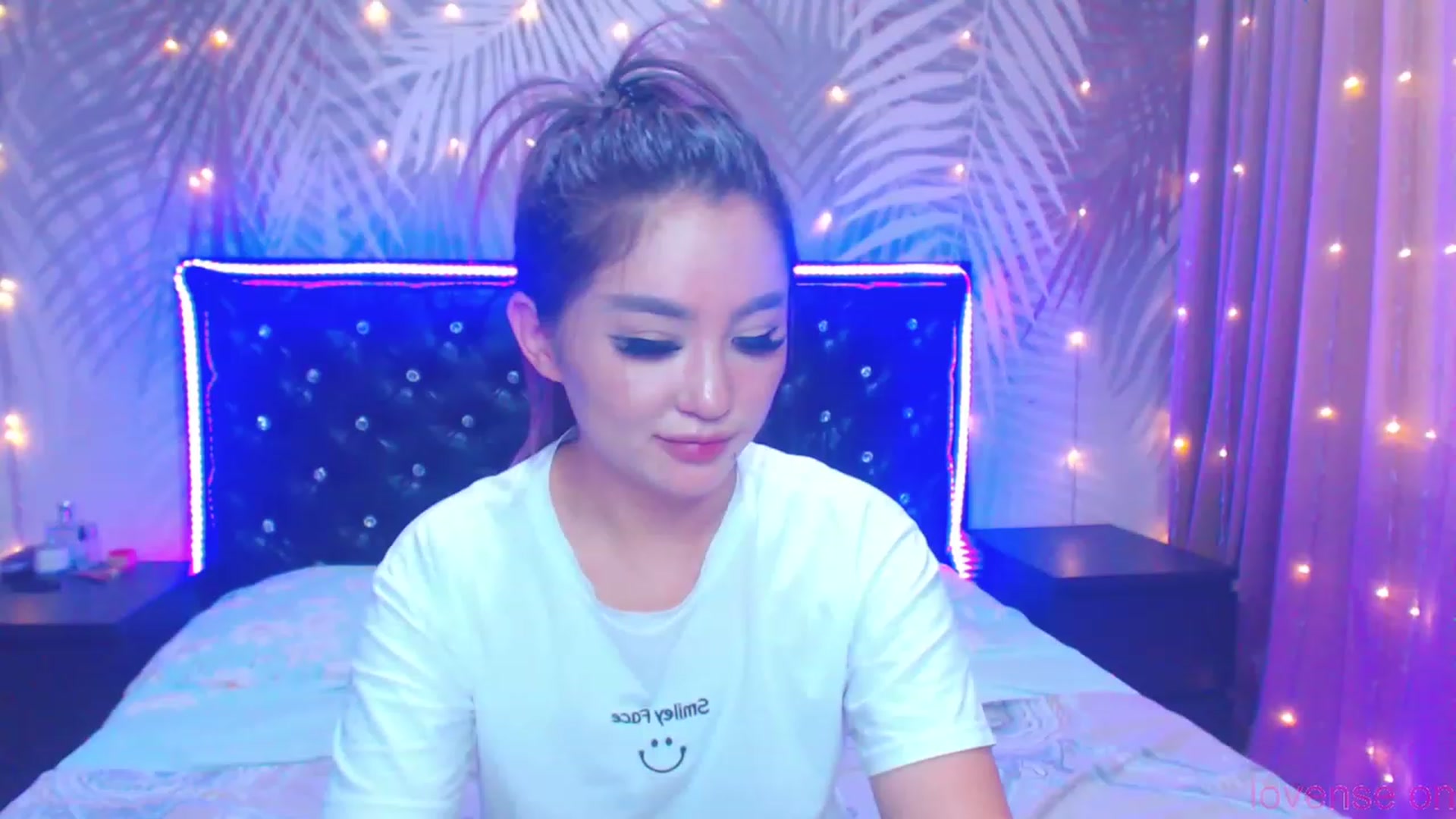 Gallery image thumbnail from MiraKyong's myfreecams stream on, 11/21/2023, 07:05 image 2 of 20