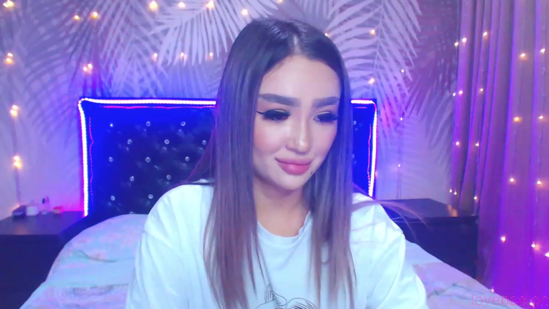 Gallery image thumbnail from MiraKyong's myfreecams stream on, 11/24/2023, 02:22 image 2 of 20