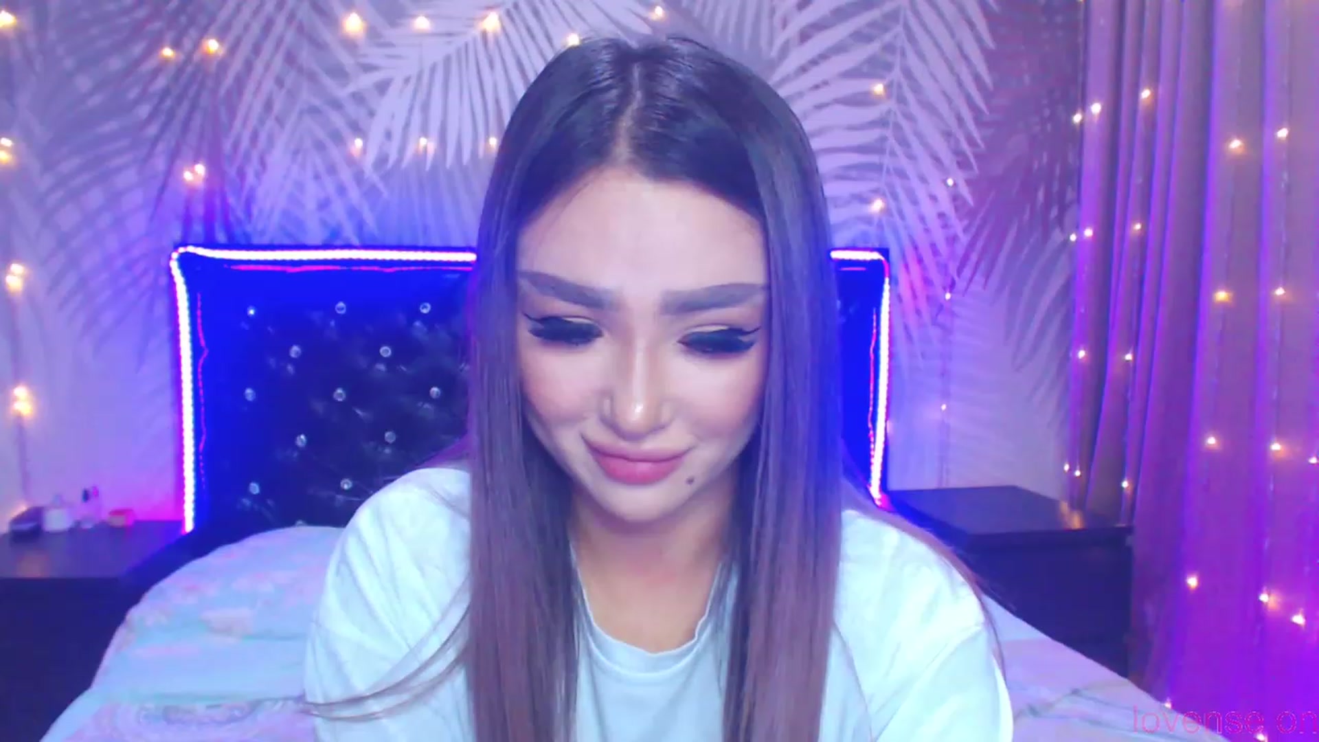 Gallery image thumbnail from MiraKyong's myfreecams stream on, 11/24/2023, 02:22 image 11 of 20