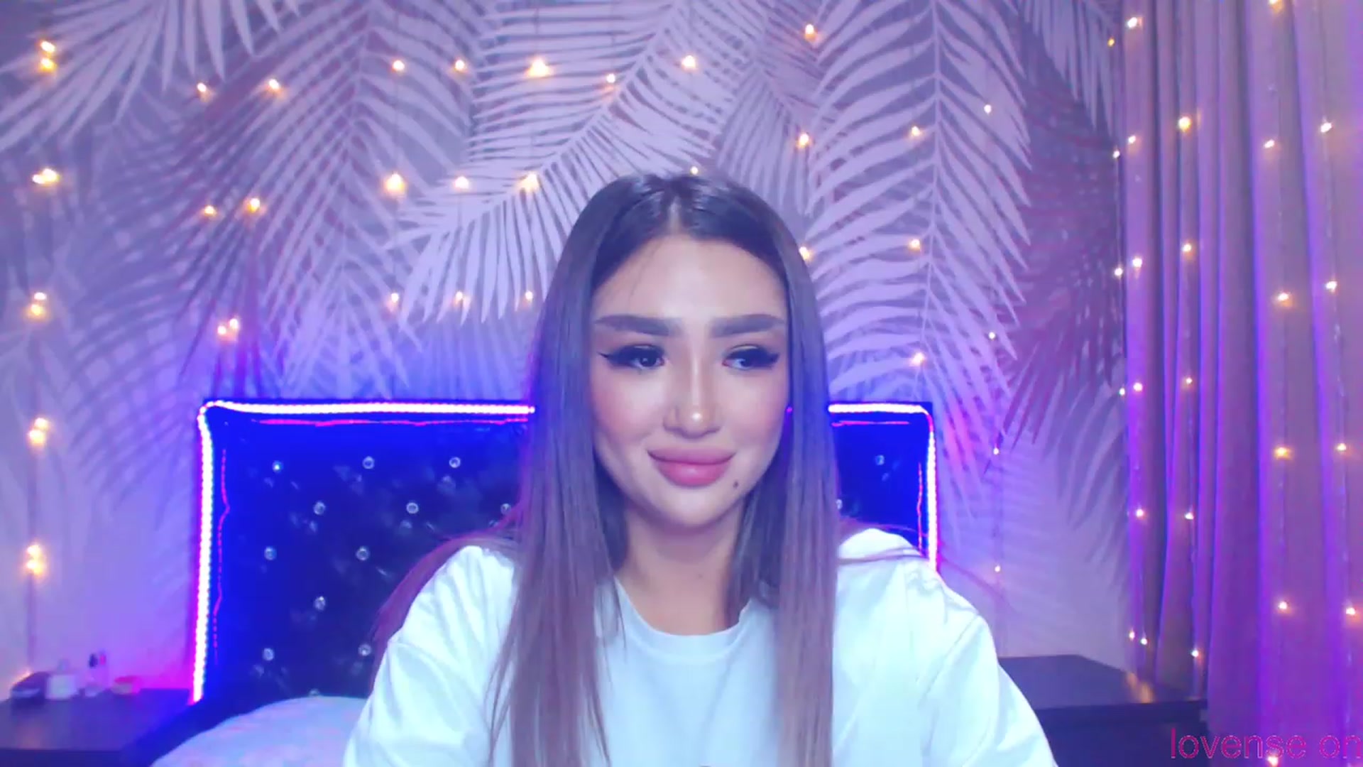 Gallery image thumbnail from MiraKyong's myfreecams stream on, 11/24/2023, 02:22 image 5 of 20