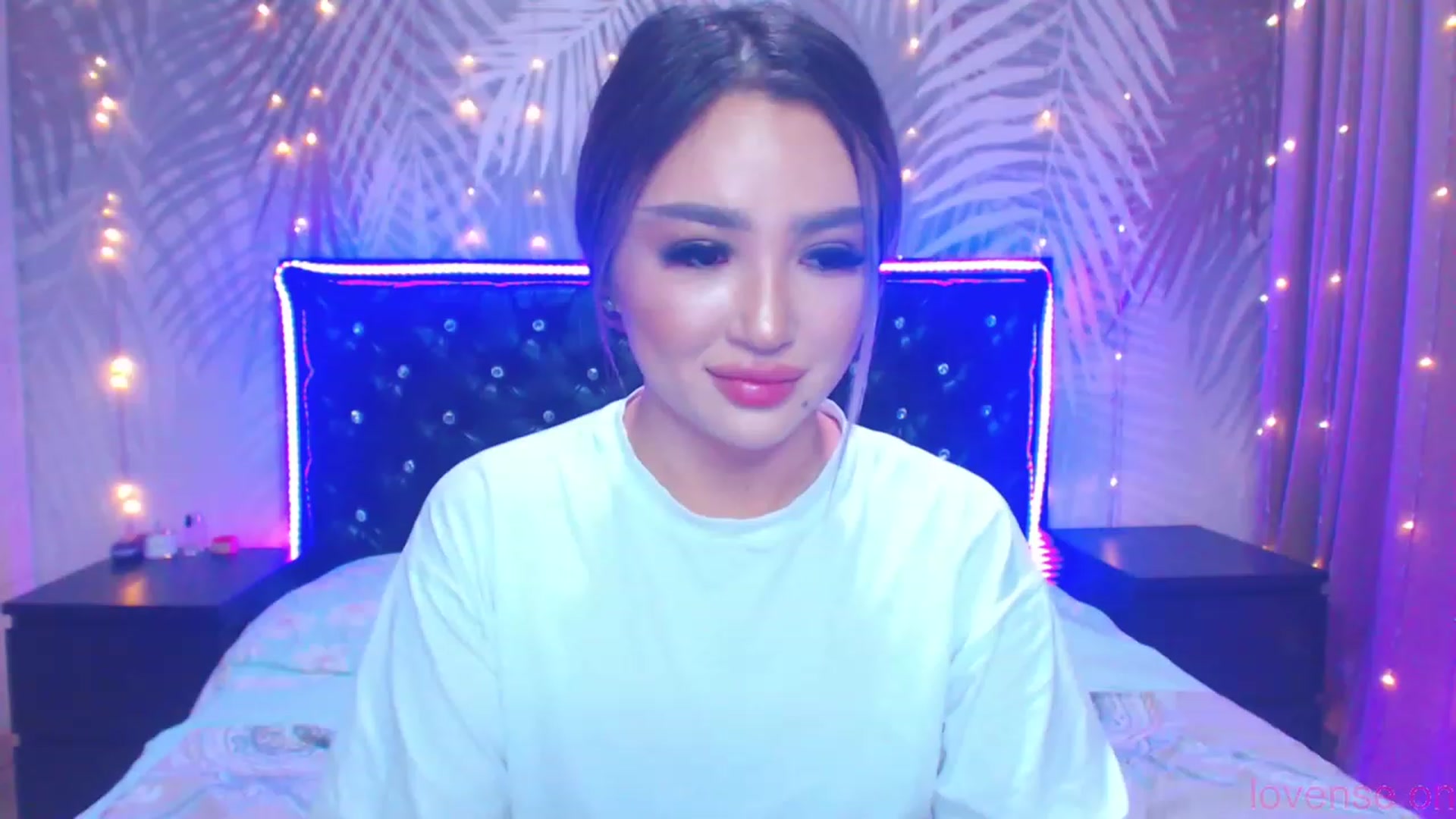 Gallery image thumbnail from MiraKyong's myfreecams stream on, 11/25/2023, 01:37 image 3 of 20