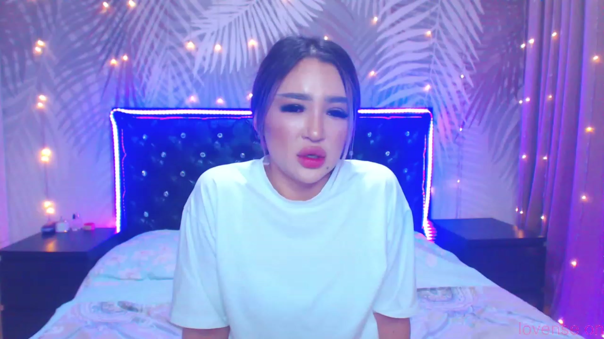 Gallery image thumbnail from MiraKyong's myfreecams stream on, 11/25/2023, 01:37 image 15 of 20