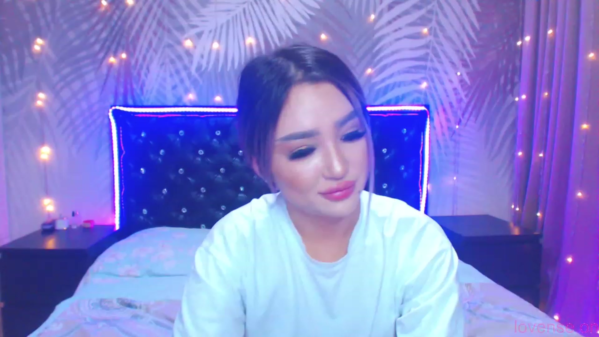 Gallery image thumbnail from MiraKyong's myfreecams stream on, 11/25/2023, 01:37 image 17 of 20