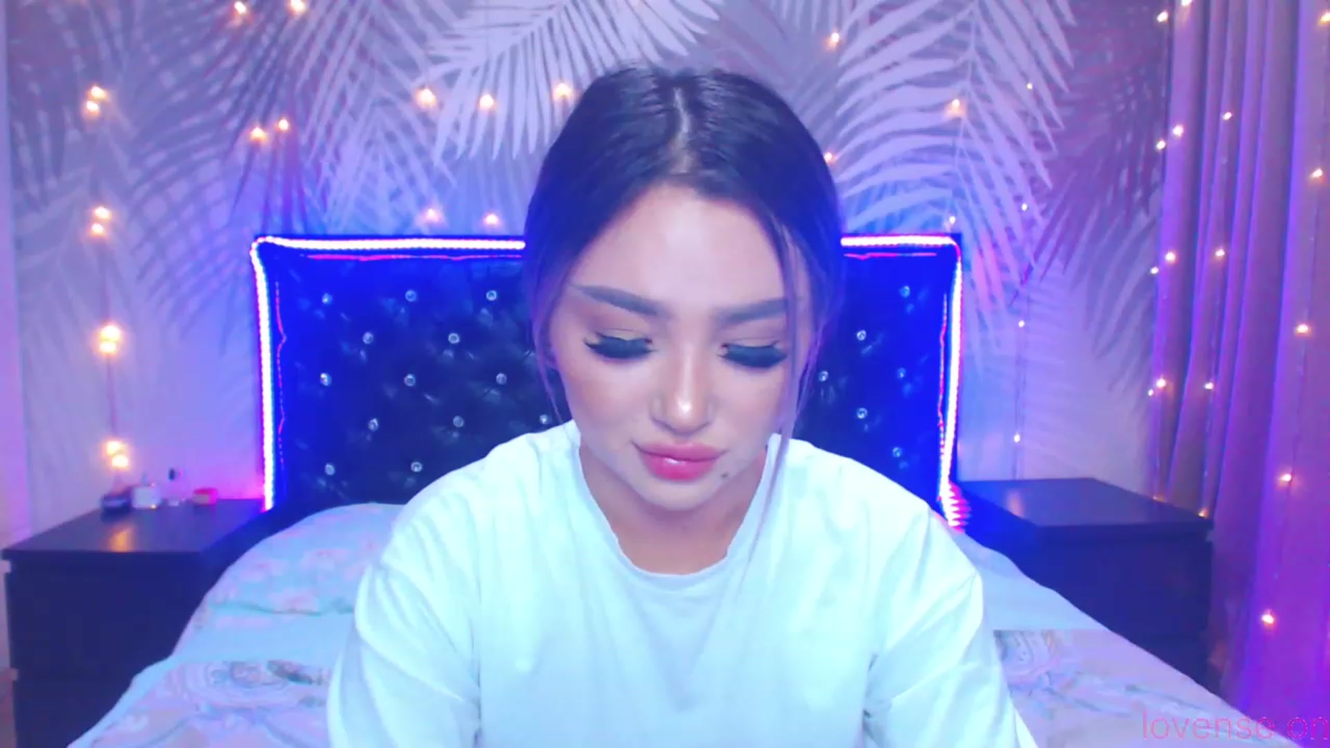 Gallery image thumbnail from MiraKyong's myfreecams stream on, 11/25/2023, 01:37 image 4 of 20