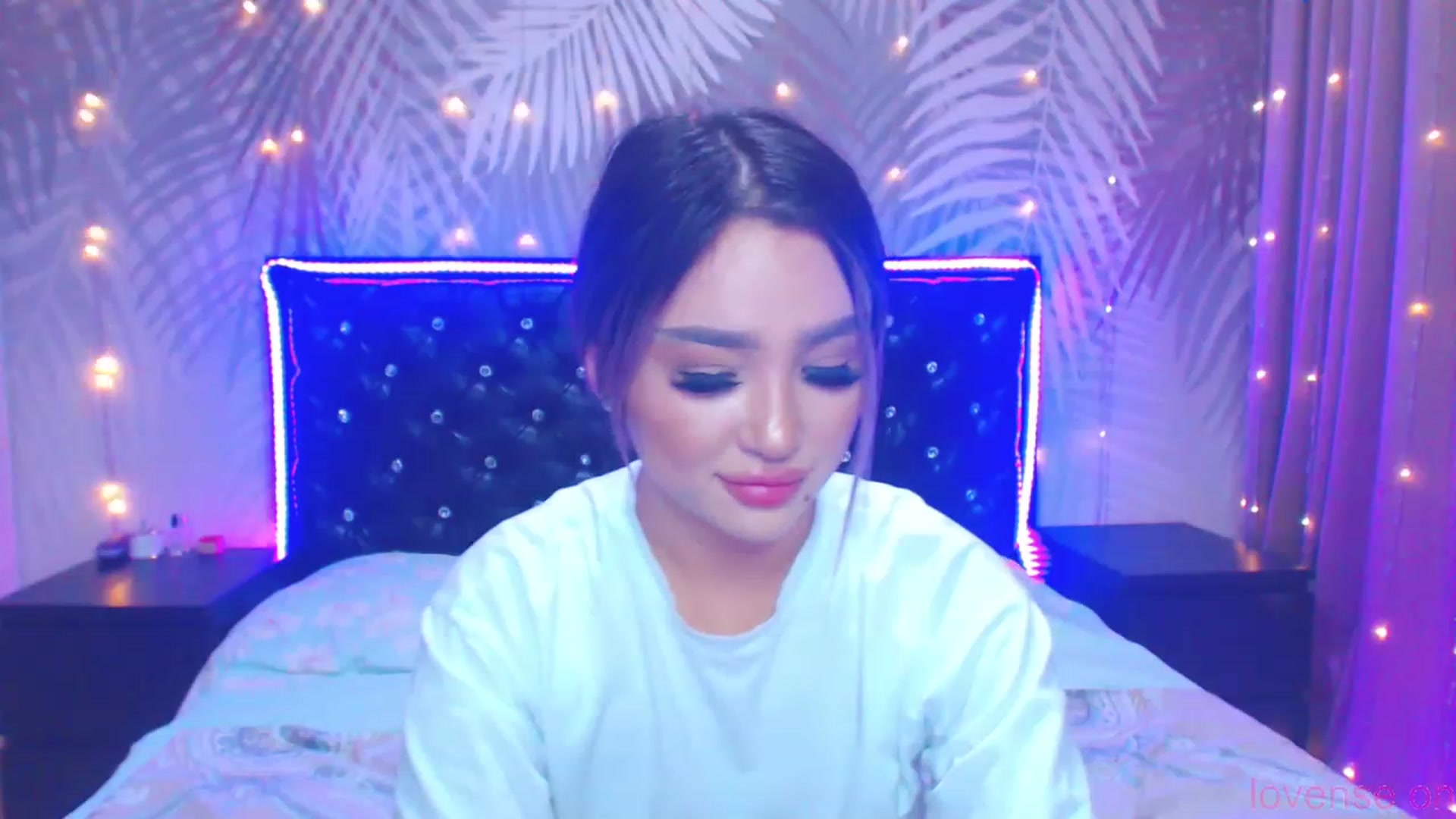 Gallery image thumbnail from MiraKyong's myfreecams stream on, 11/25/2023, 01:37 image 19 of 20