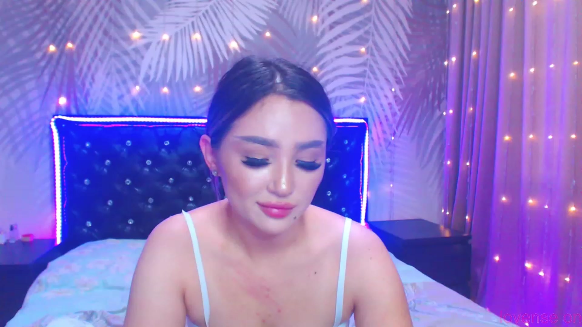 Gallery image thumbnail from MiraKyong's myfreecams stream on, 11/25/2023, 04:00 image 5 of 20