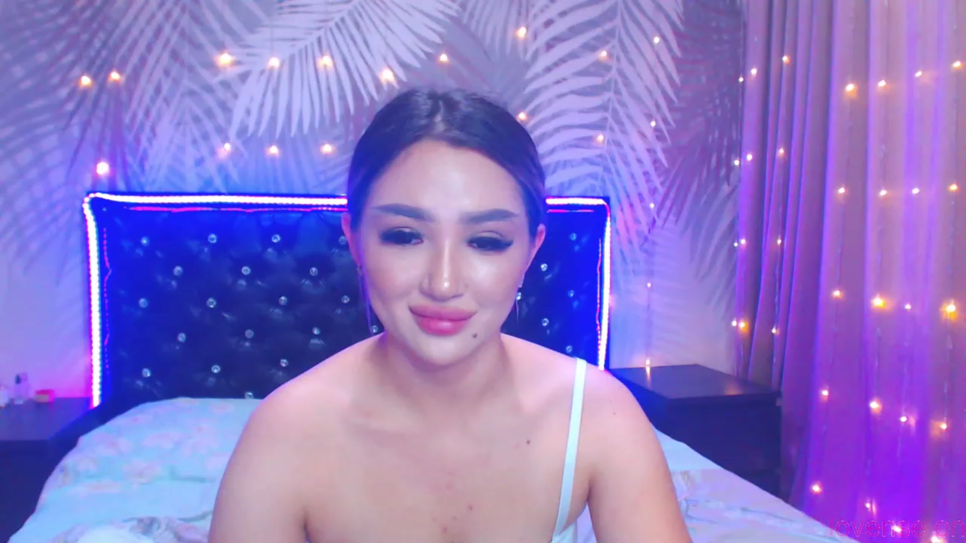 Gallery image thumbnail from MiraKyong's myfreecams stream on, 11/25/2023, 04:00 image 12 of 20