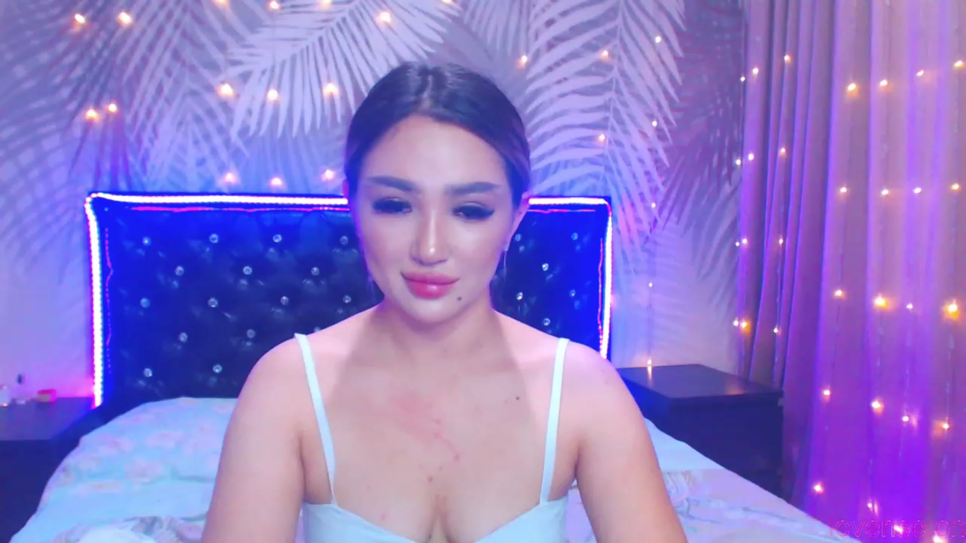 Gallery image thumbnail from MiraKyong's myfreecams stream on, 11/25/2023, 04:00 image 3 of 20