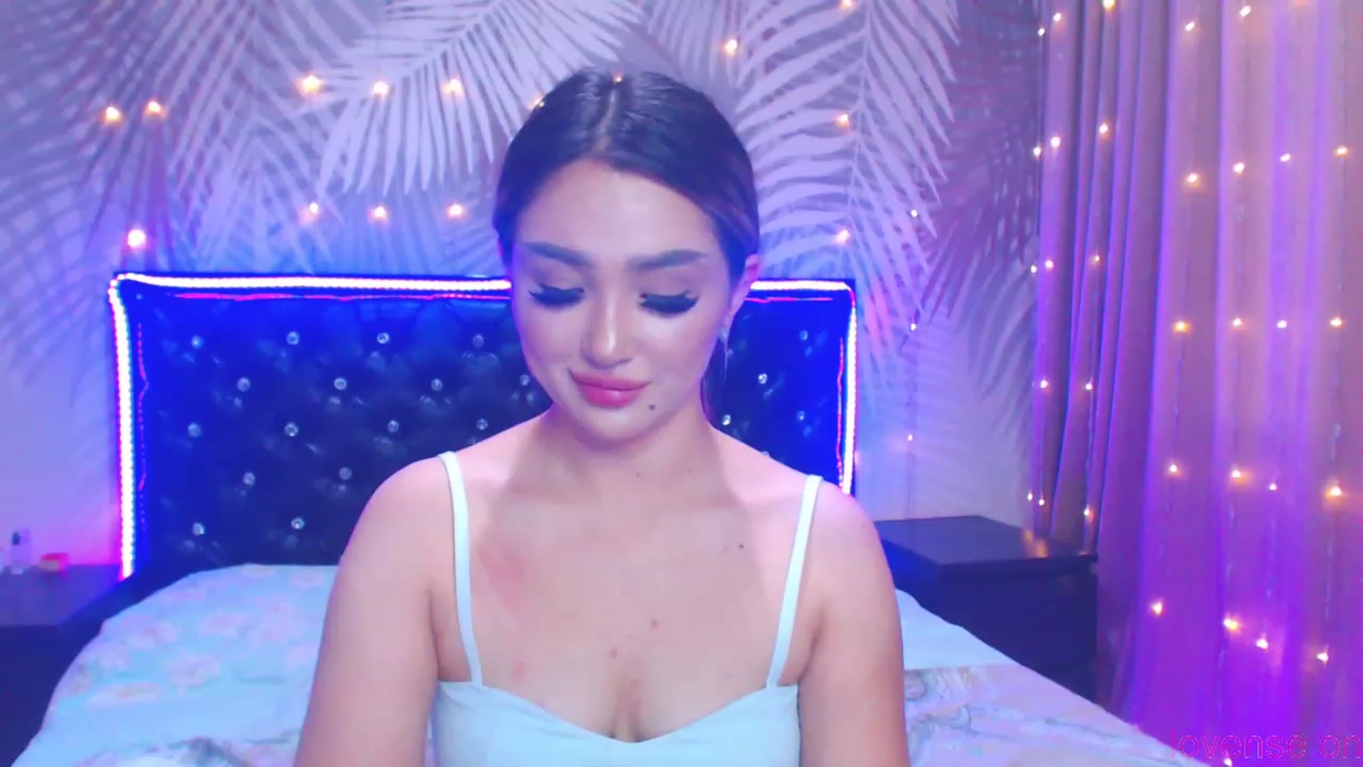 Gallery image thumbnail from MiraKyong's myfreecams stream on, 11/25/2023, 04:19 image 12 of 20