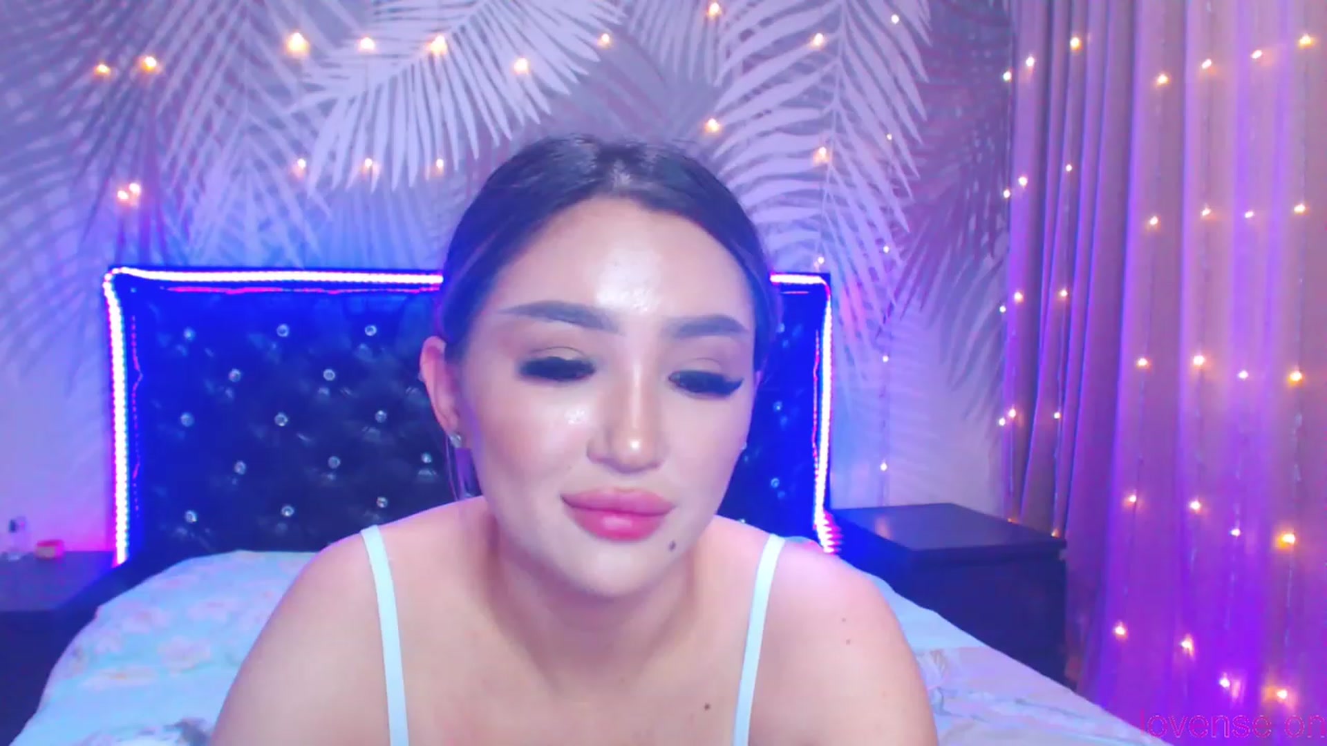 Gallery image thumbnail from MiraKyong's myfreecams stream on, 11/25/2023, 04:19 image 16 of 20