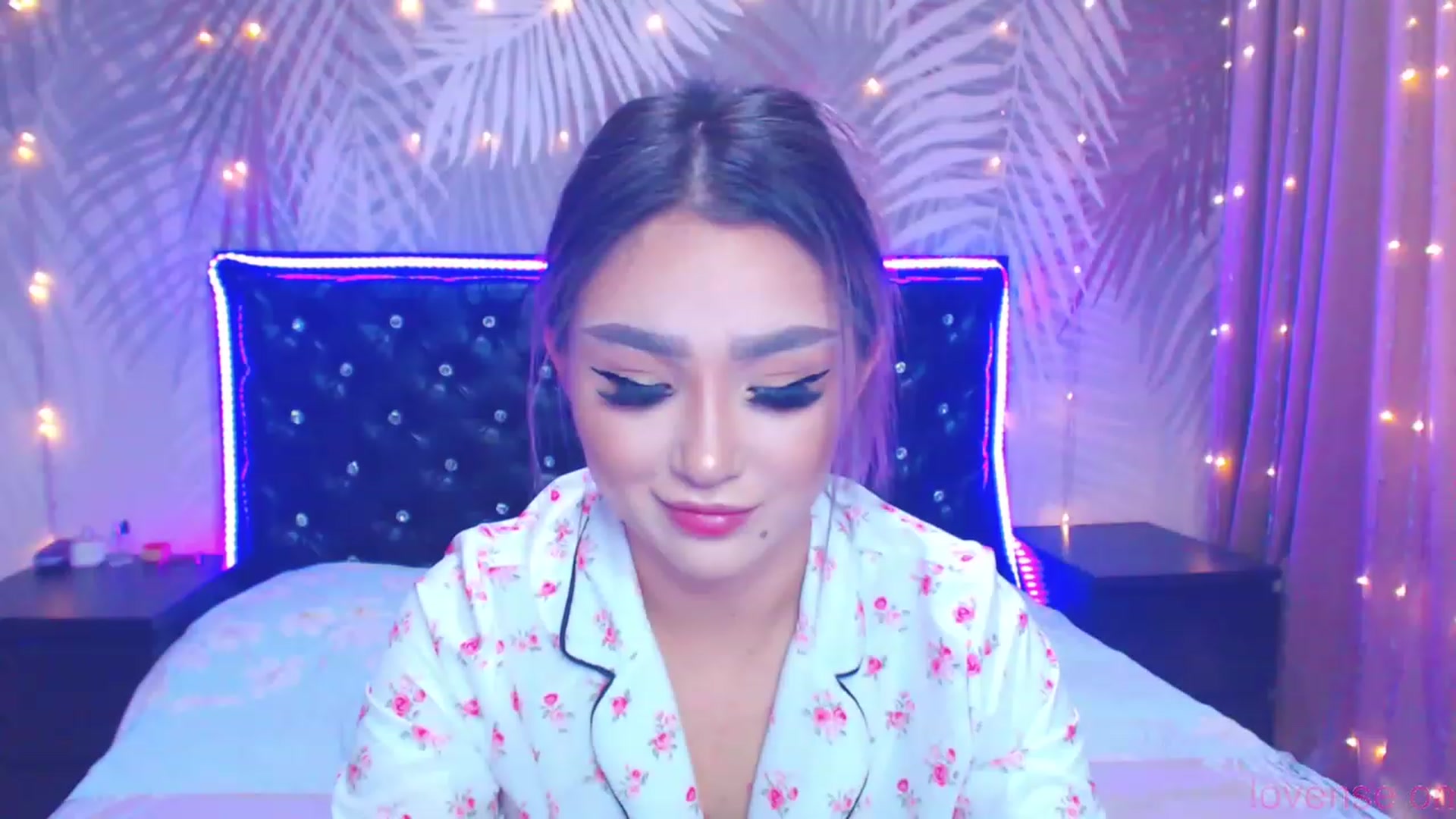 Gallery image thumbnail from MiraKyong's myfreecams stream on, 11/26/2023, 04:25 image 20 of 20
