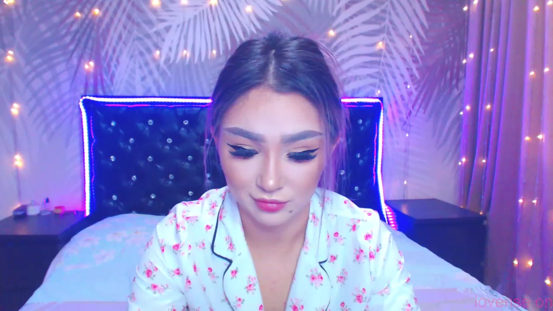 Gallery image thumbnail from MiraKyong's myfreecams stream on, 11/26/2023, 04:25 image 19 of 20