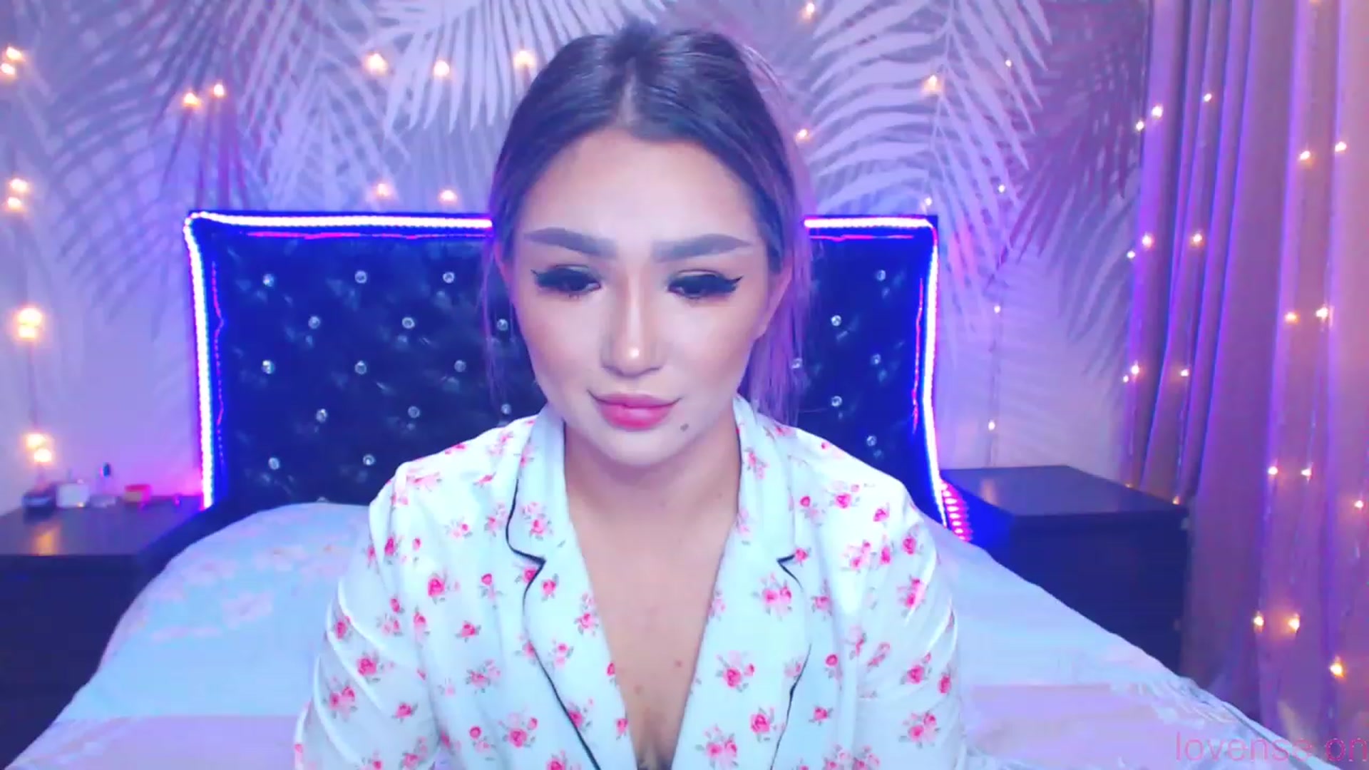 Gallery image thumbnail from MiraKyong's myfreecams stream on, 11/26/2023, 04:25 image 8 of 20