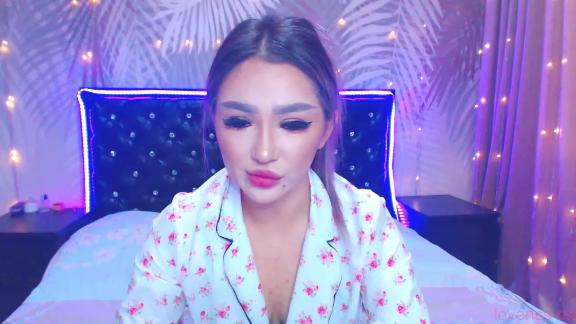 Gallery image thumbnail from MiraKyong's myfreecams stream on, 11/26/2023, 04:25 image 11 of 20