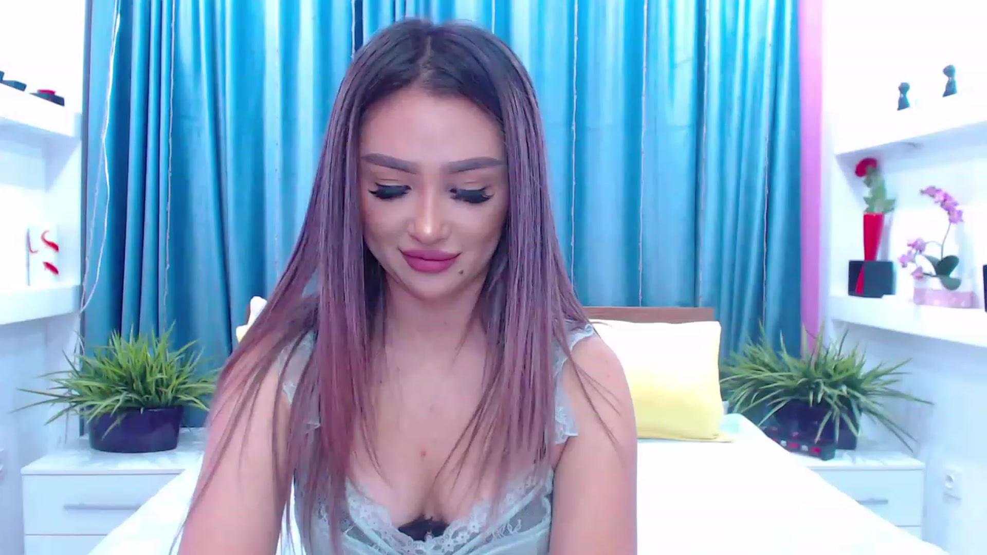 Gallery image thumbnail from MiraKyong's myfreecams stream on, 12/03/2023, 03:13 image 3 of 20