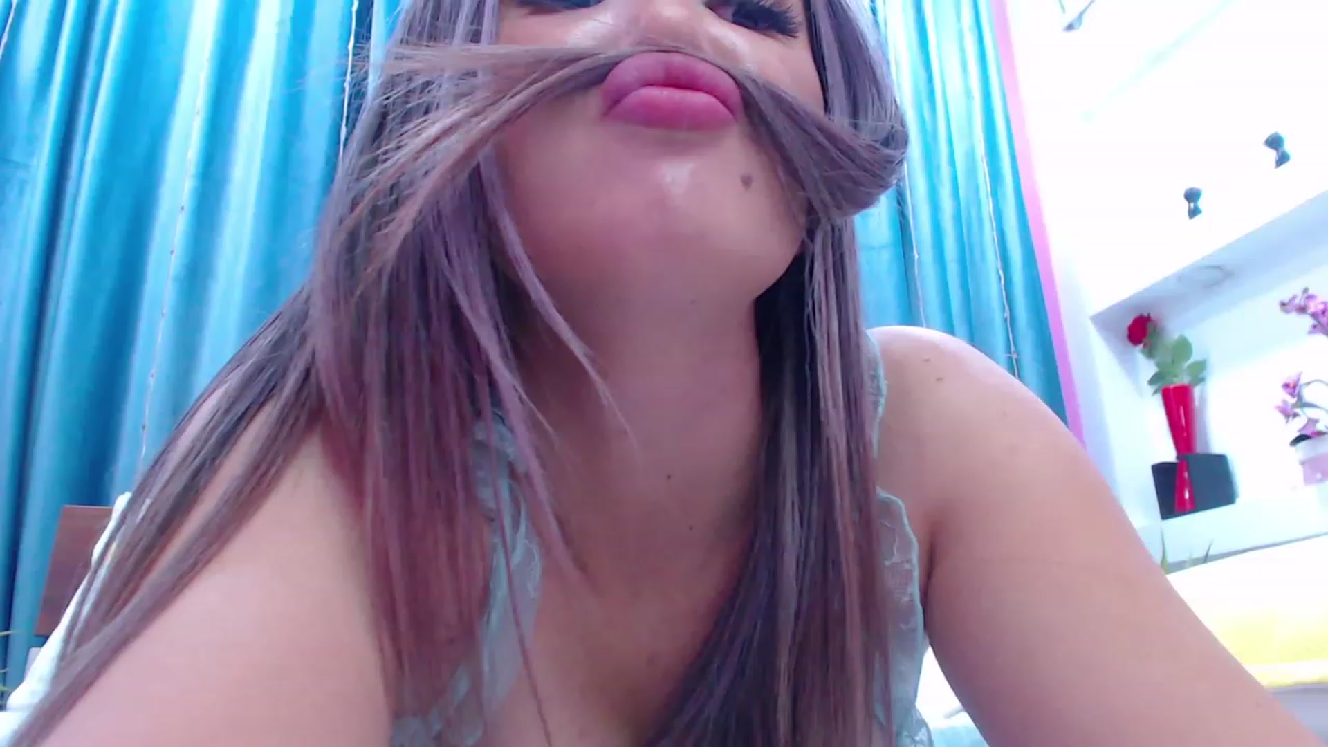 Gallery image thumbnail from MiraKyong's myfreecams stream on, 12/03/2023, 07:05 image 3 of 20