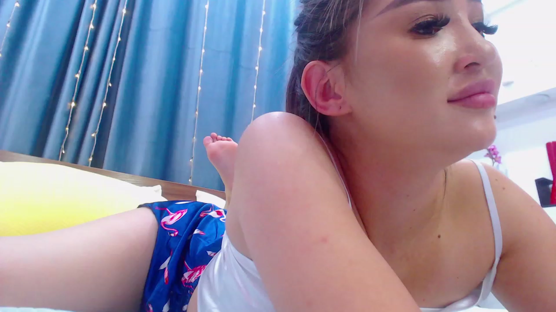 Gallery image thumbnail from MiraKyong's myfreecams stream on, 12/06/2023, 07:14 image 20 of 20