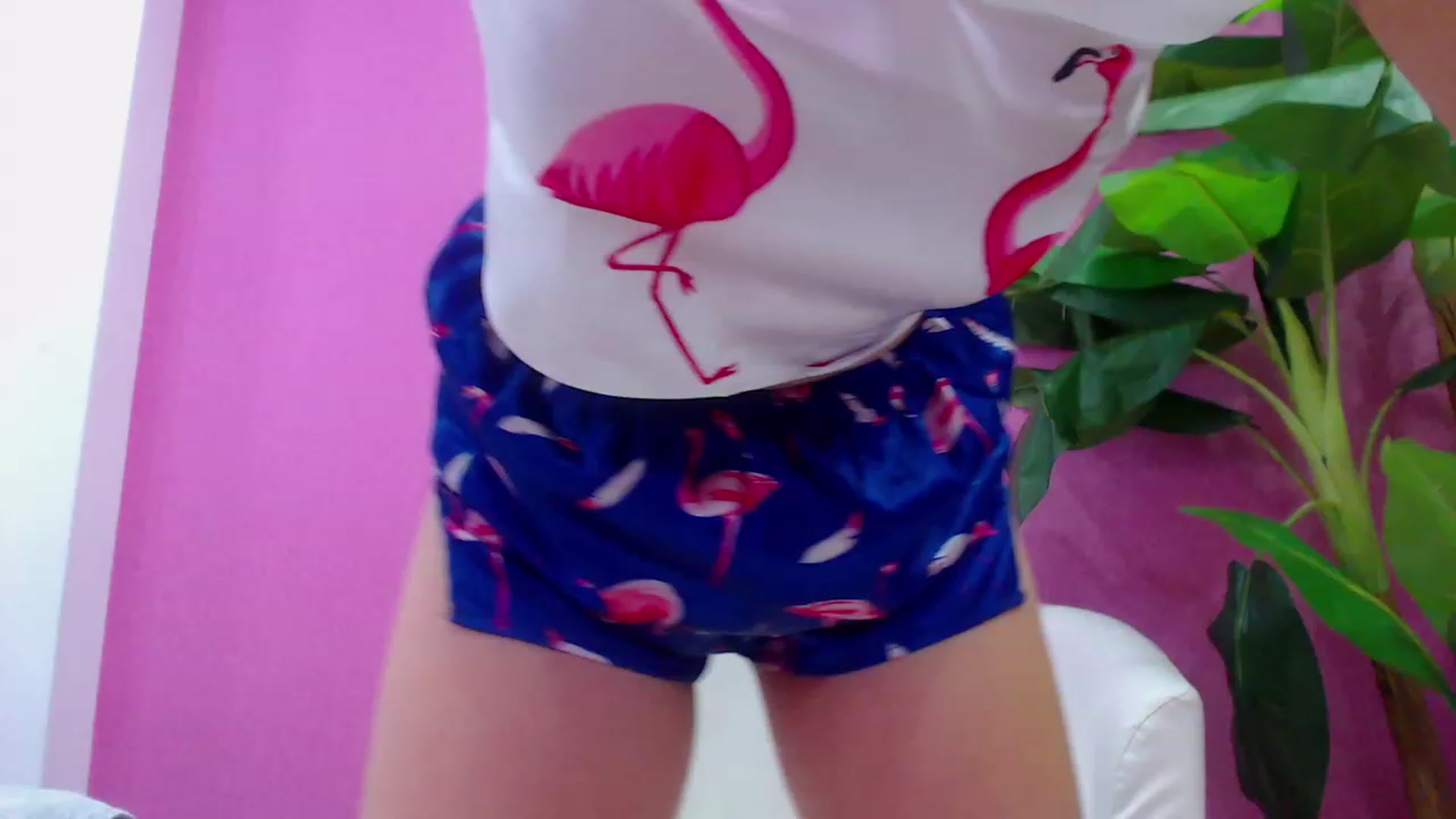 Gallery image thumbnail from MiraKyong's myfreecams stream on, 12/06/2023, 07:14 image 9 of 20