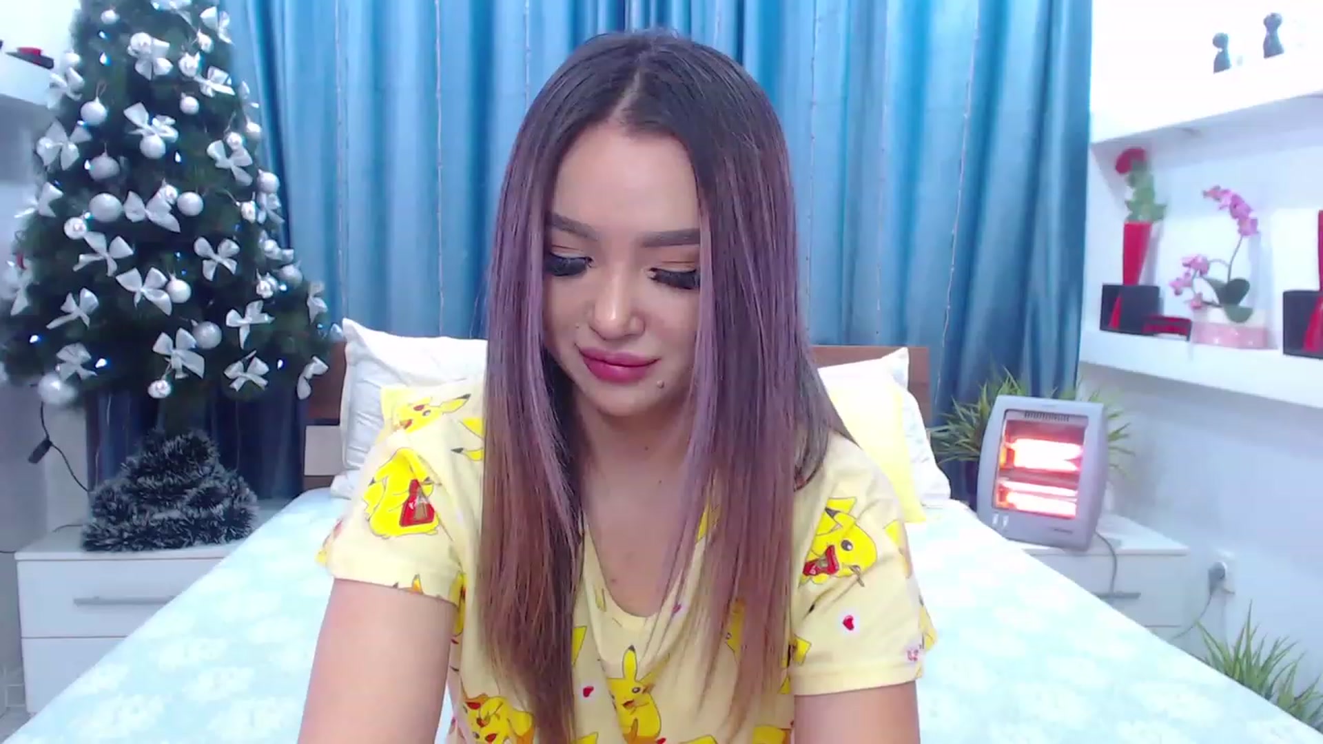 Gallery image thumbnail from MiraKyong's myfreecams stream on, 12/13/2023, 04:48 image 16 of 20