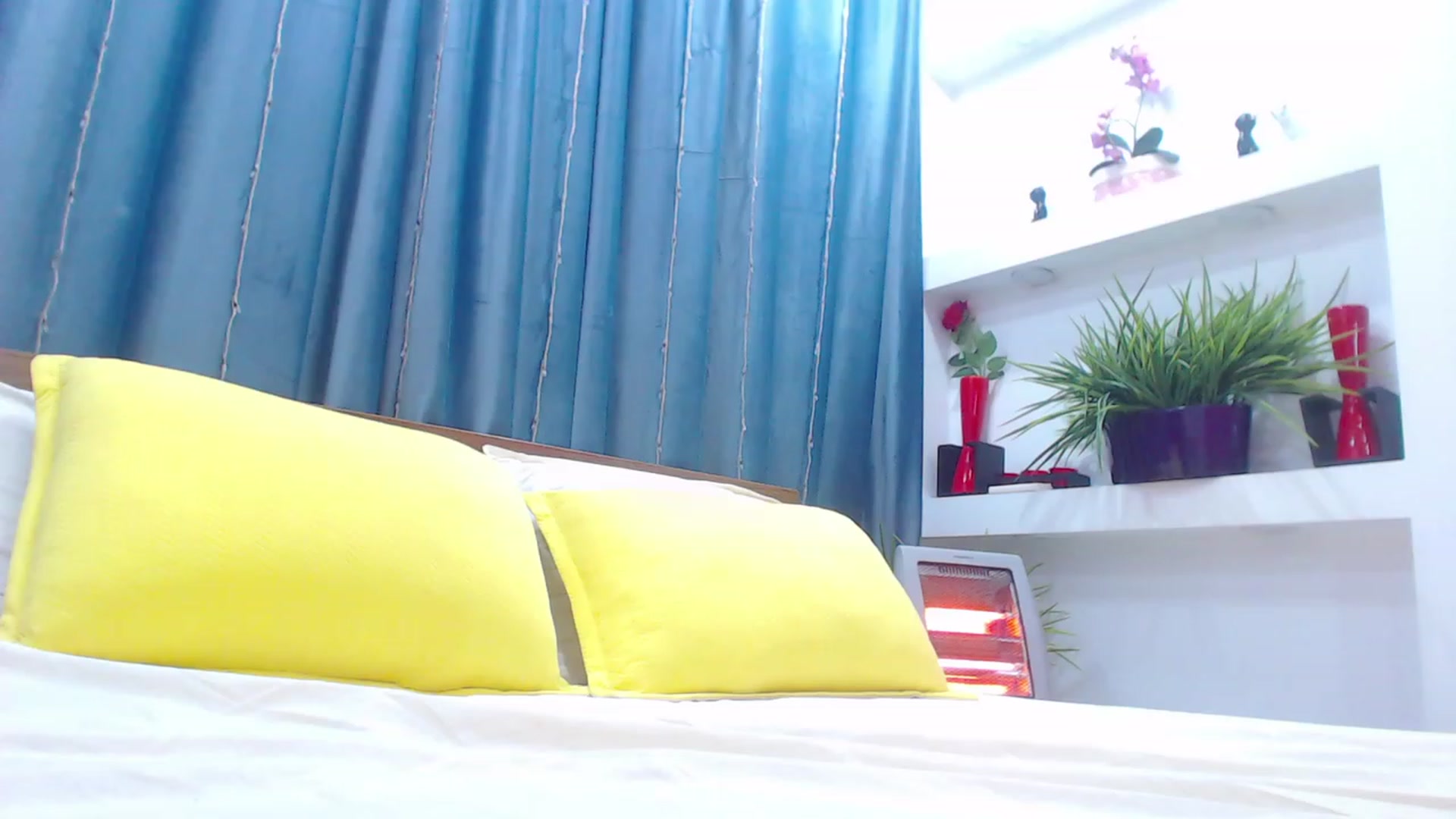 Gallery image thumbnail from MiraKyong's myfreecams stream on, 12/15/2023, 03:25 image 10 of 20
