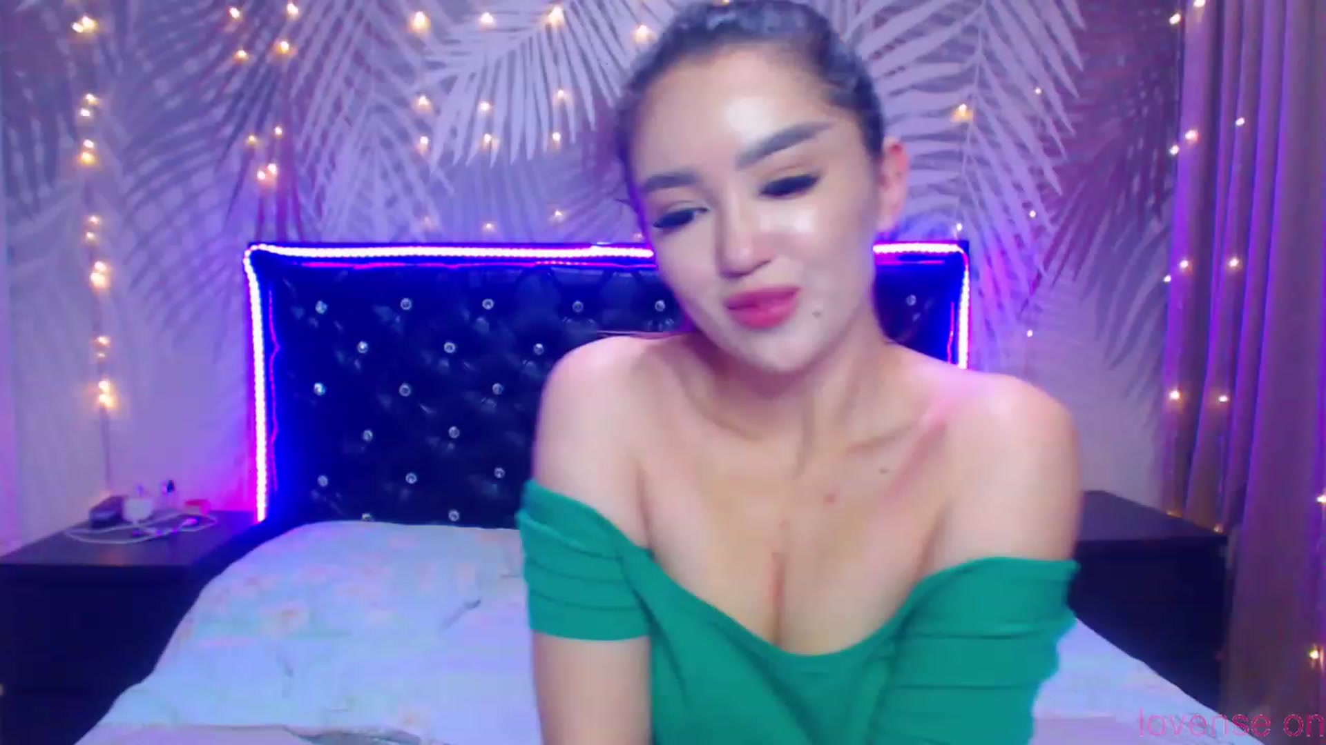 Gallery image thumbnail from MiraKyong's myfreecams stream on, 12/21/2023, 02:16 image 1 of 20