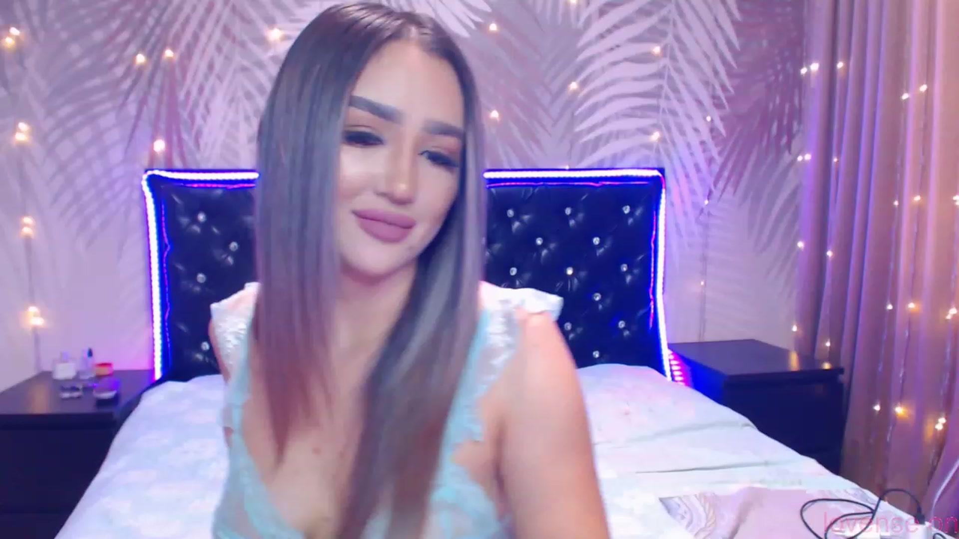 Gallery image thumbnail from MiraKyong's myfreecams stream on, 12/24/2023, 07:01 image 10 of 20