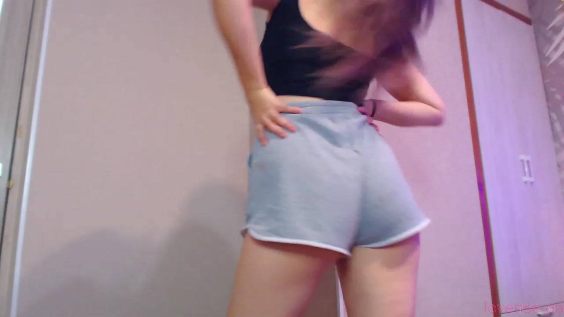 Gallery image thumbnail from MiraKyong's myfreecams stream on, 12/26/2023, 03:31 image 2 of 20