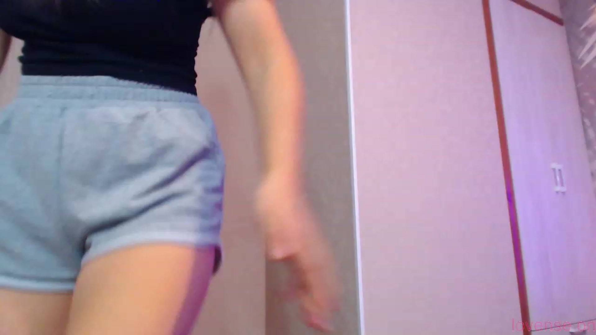 Gallery image thumbnail from MiraKyong's myfreecams stream on, 12/26/2023, 03:31 image 1 of 20