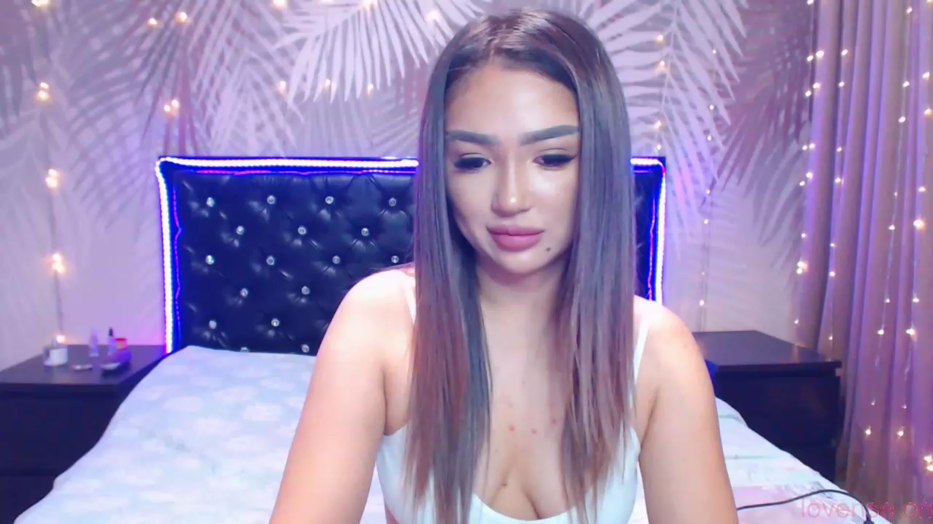 Gallery image thumbnail from MiraKyong's myfreecams stream on, 12/26/2023, 22:49 image 1 of 20