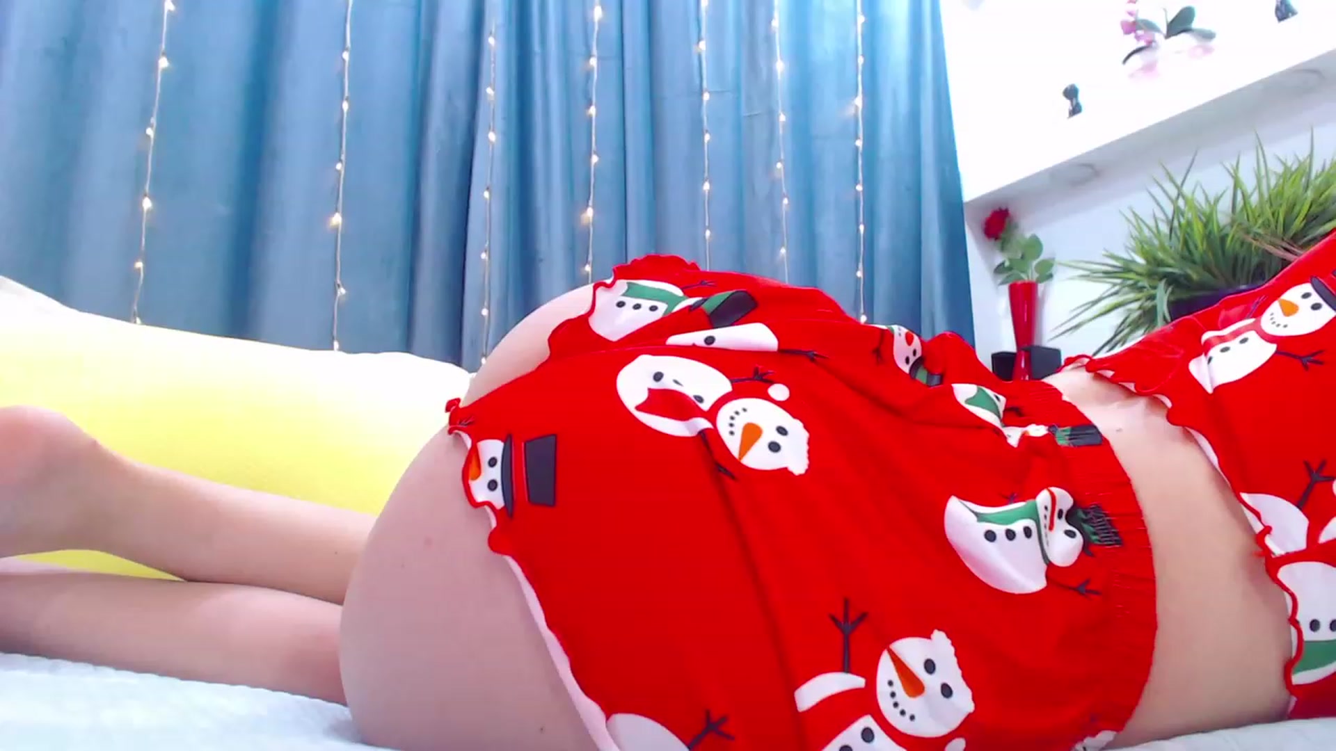 Gallery image thumbnail from MiraKyong's myfreecams stream on, 01/01/2024, 04:37 image 4 of 20