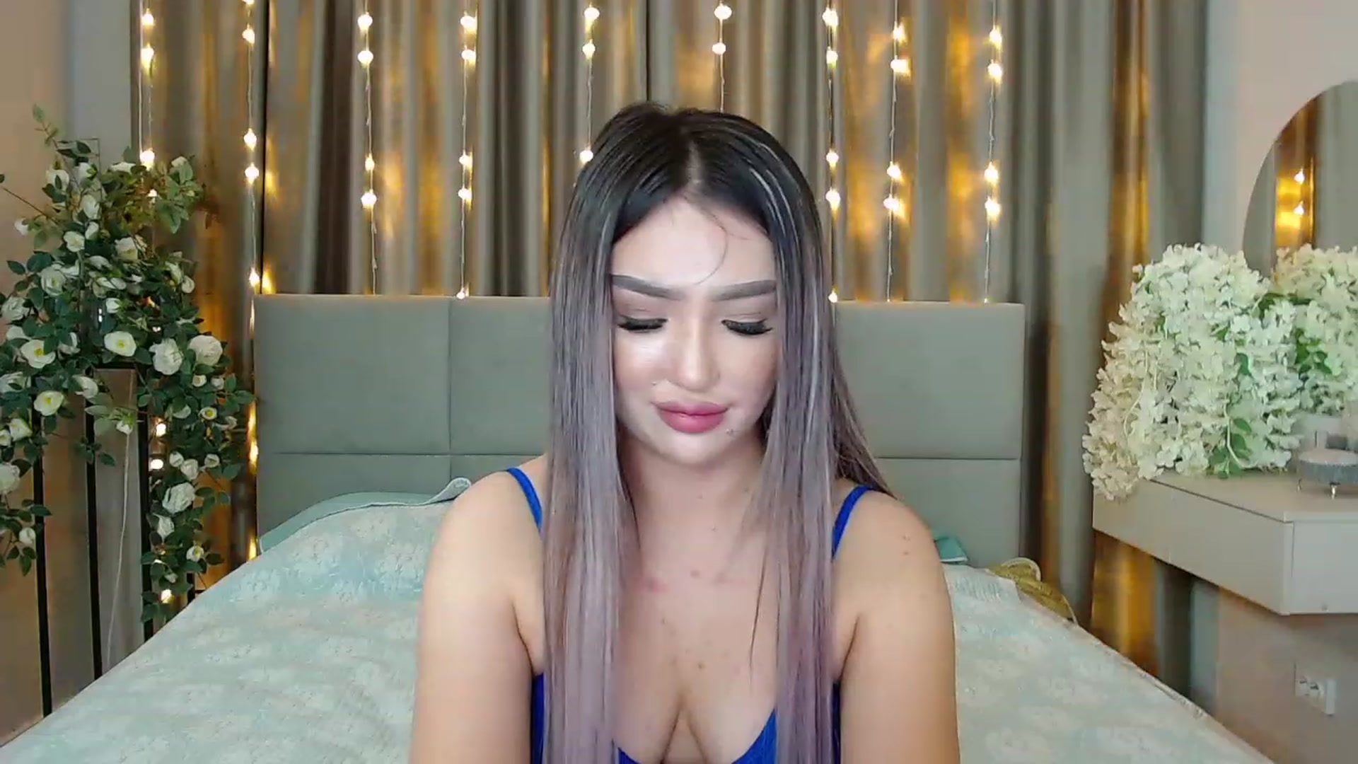 Gallery image thumbnail from MiraKyong's myfreecams stream on, 01/11/2024, 04:25 image 14 of 20