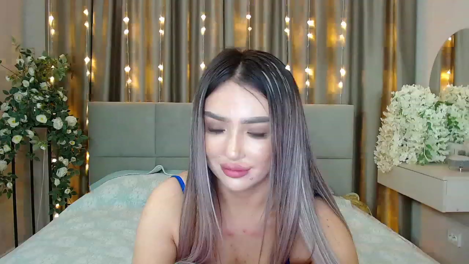 Gallery image thumbnail from MiraKyong's myfreecams stream on, 01/11/2024, 04:25 image 10 of 20